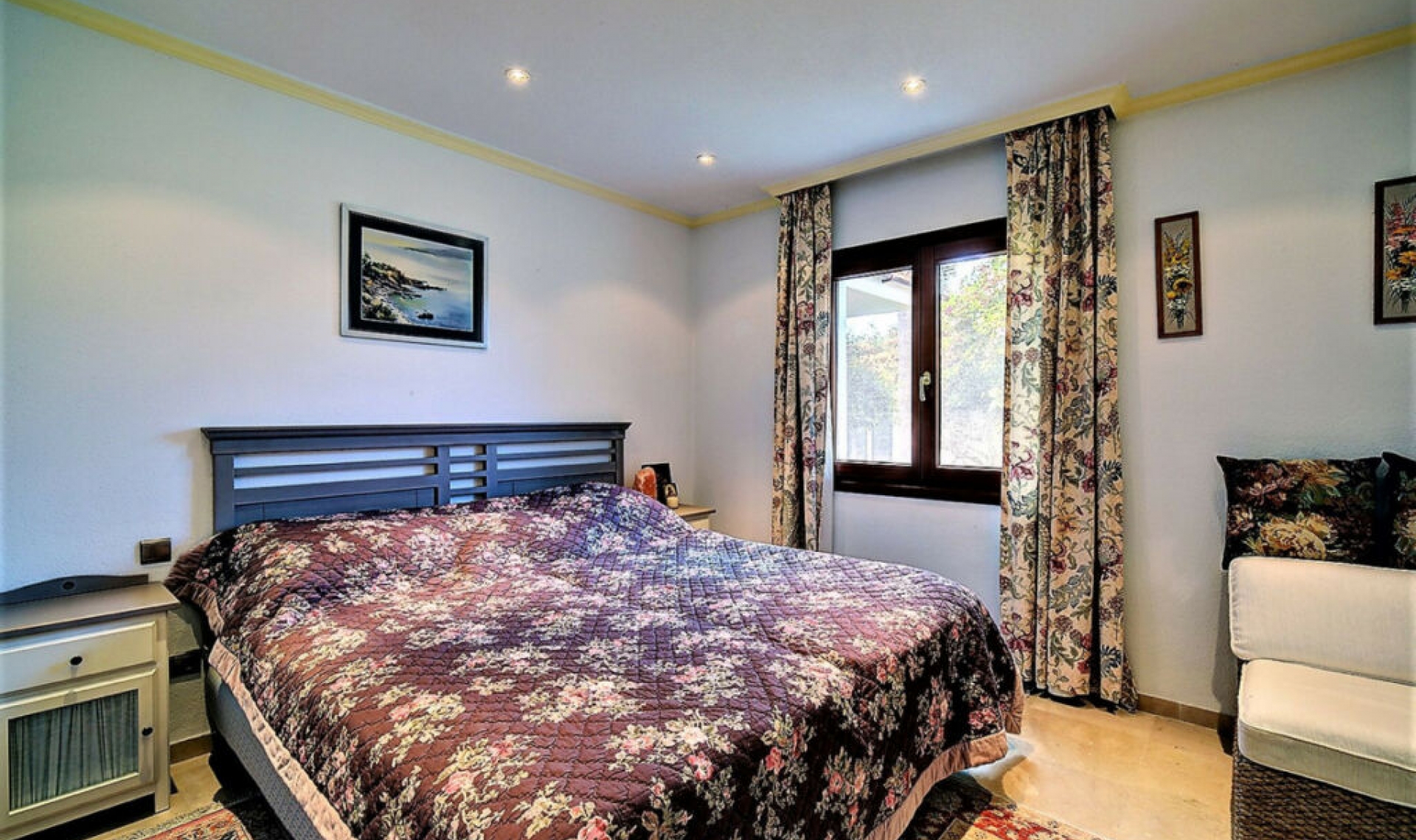 Resale - House -
Costalita