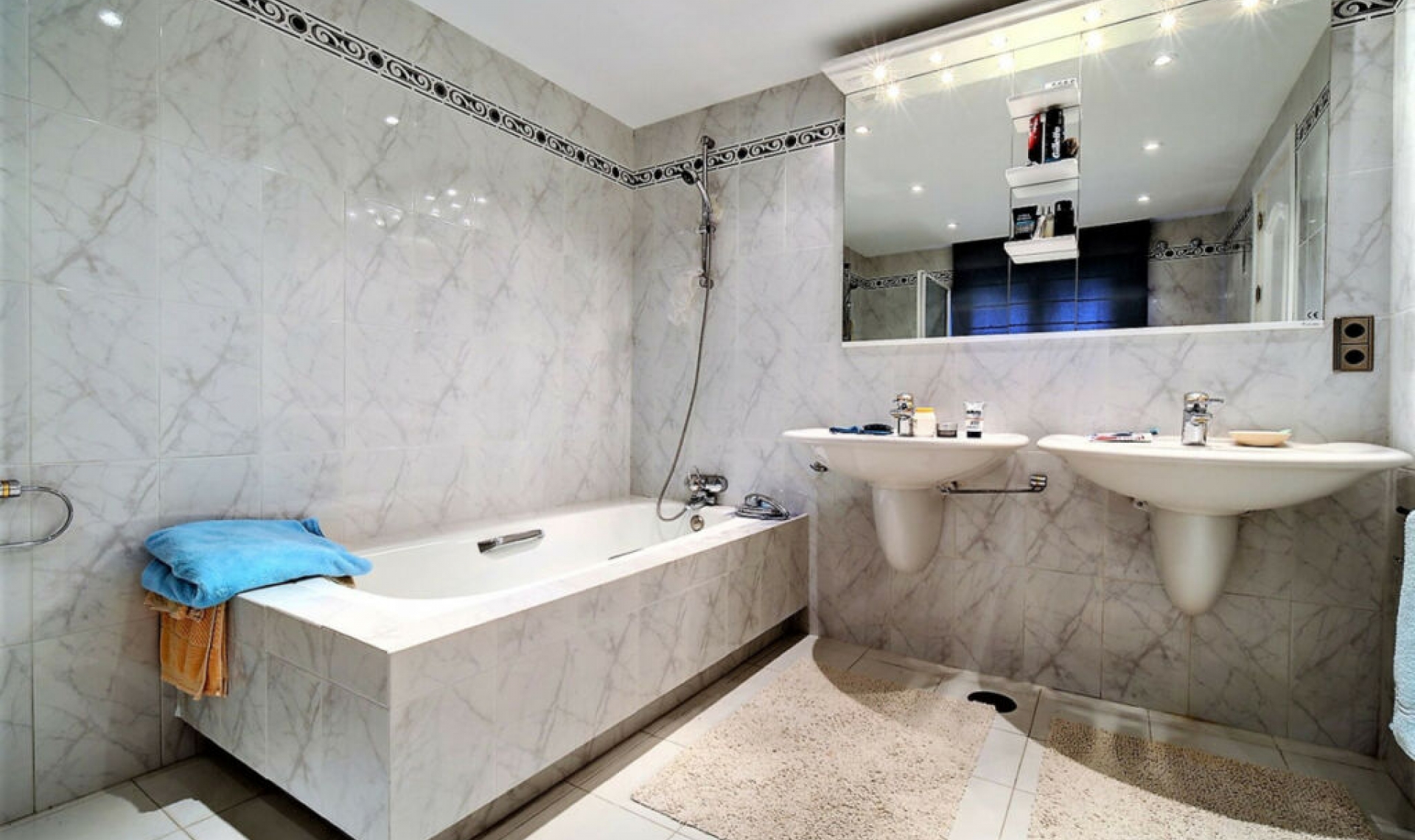 Resale - House -
Costalita