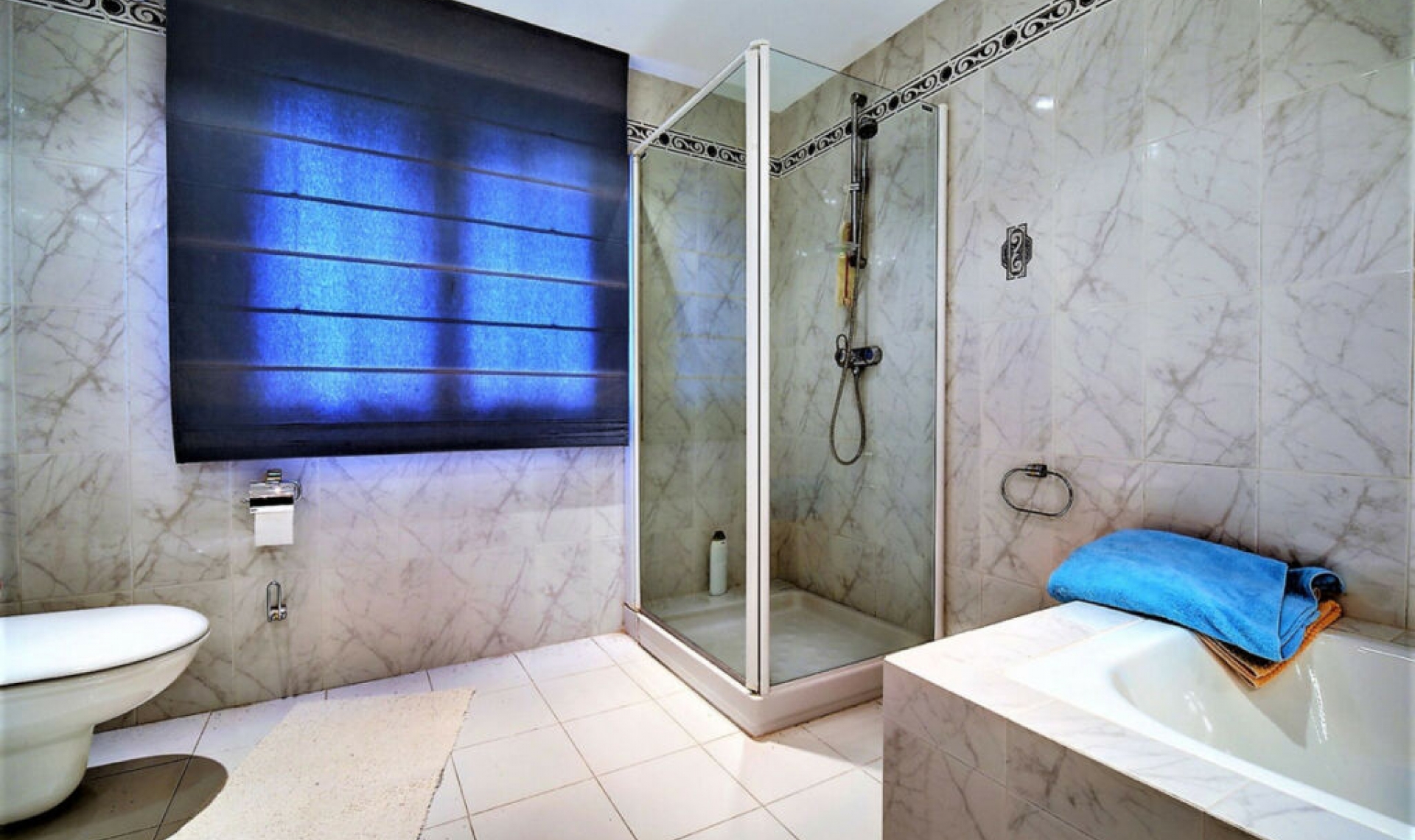 Resale - House -
Costalita