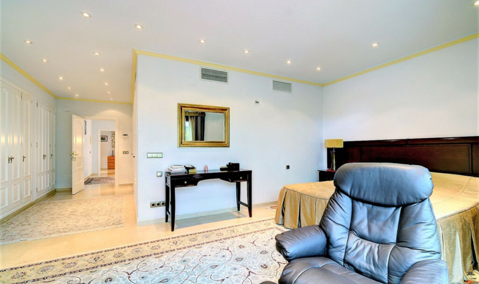 Resale - House -
Costalita