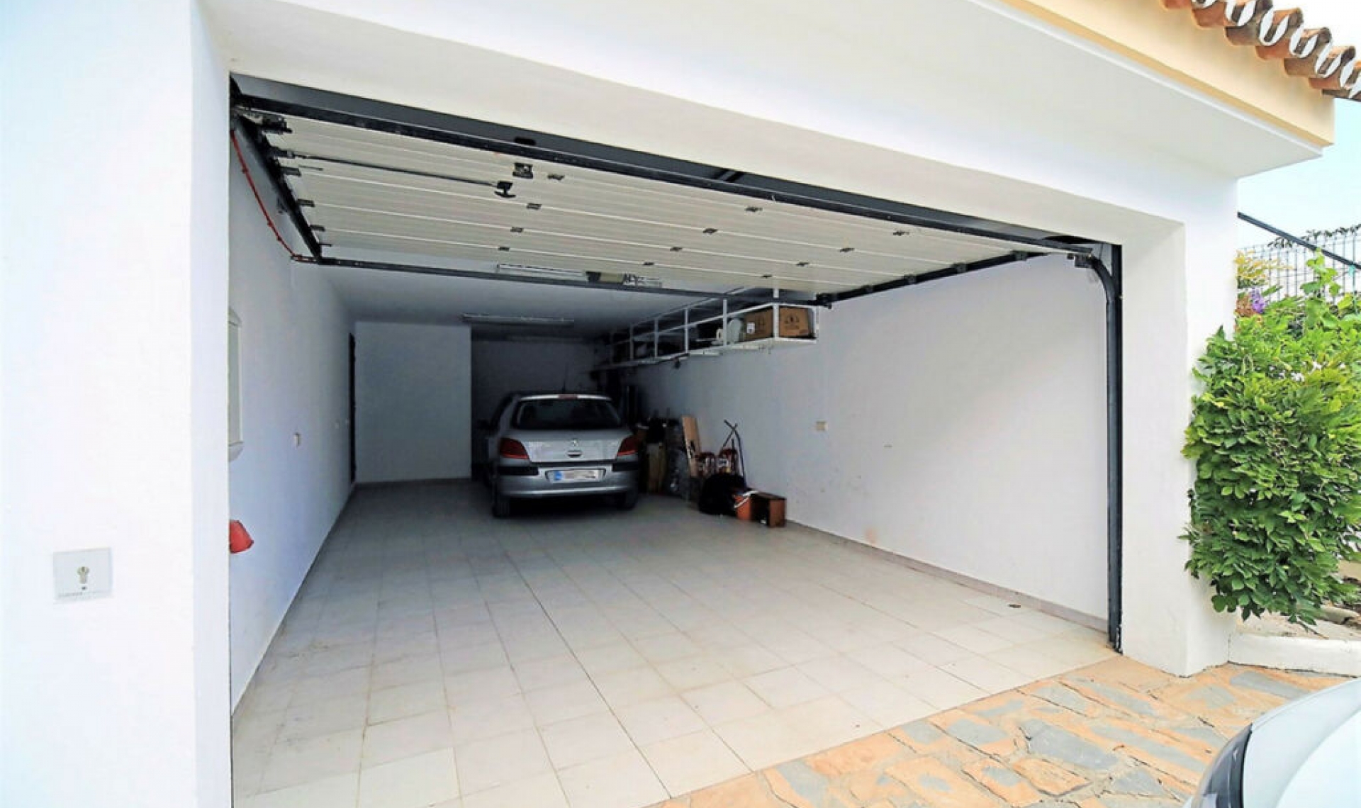 Resale - House -
Costalita