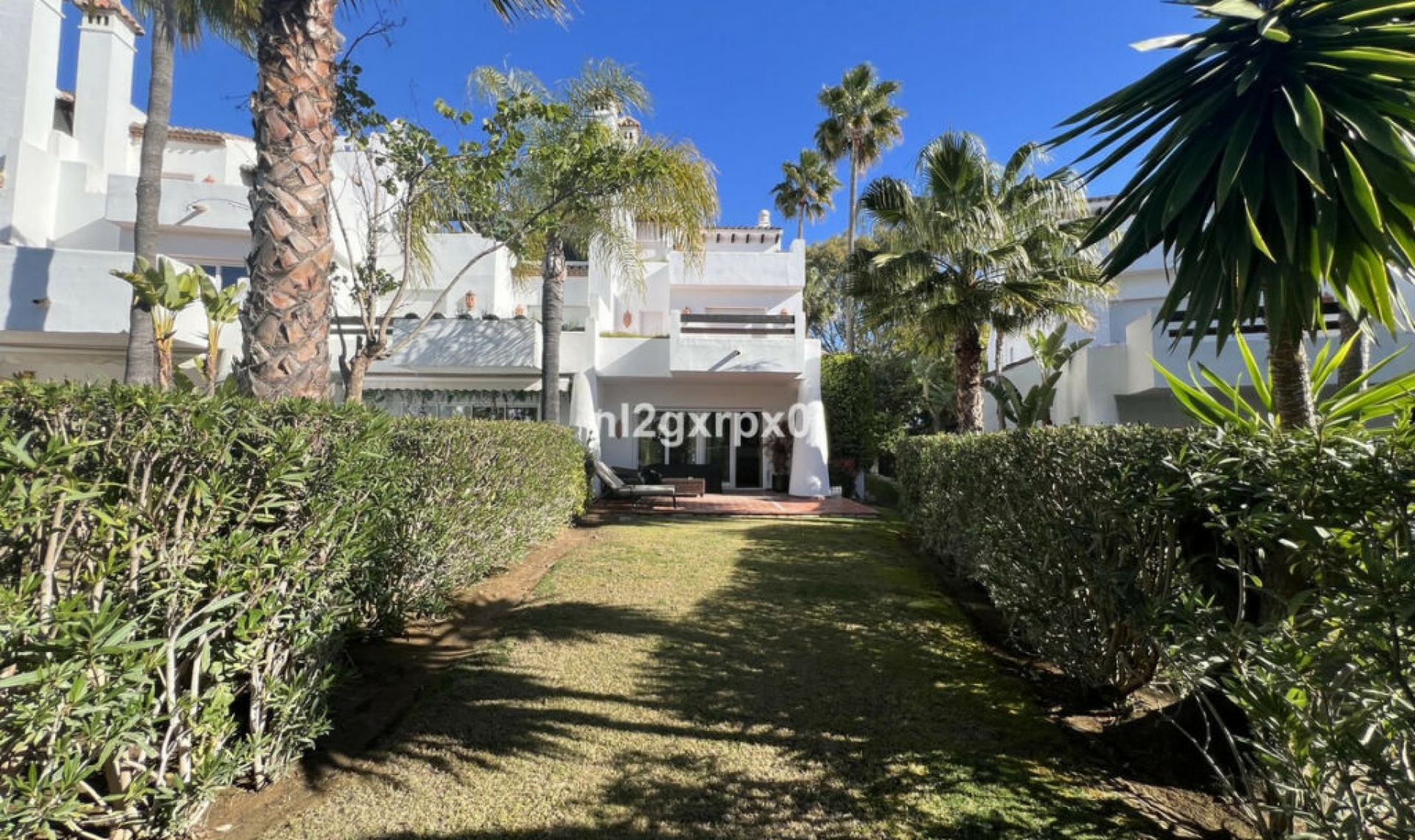 Resale - House -
Costalita