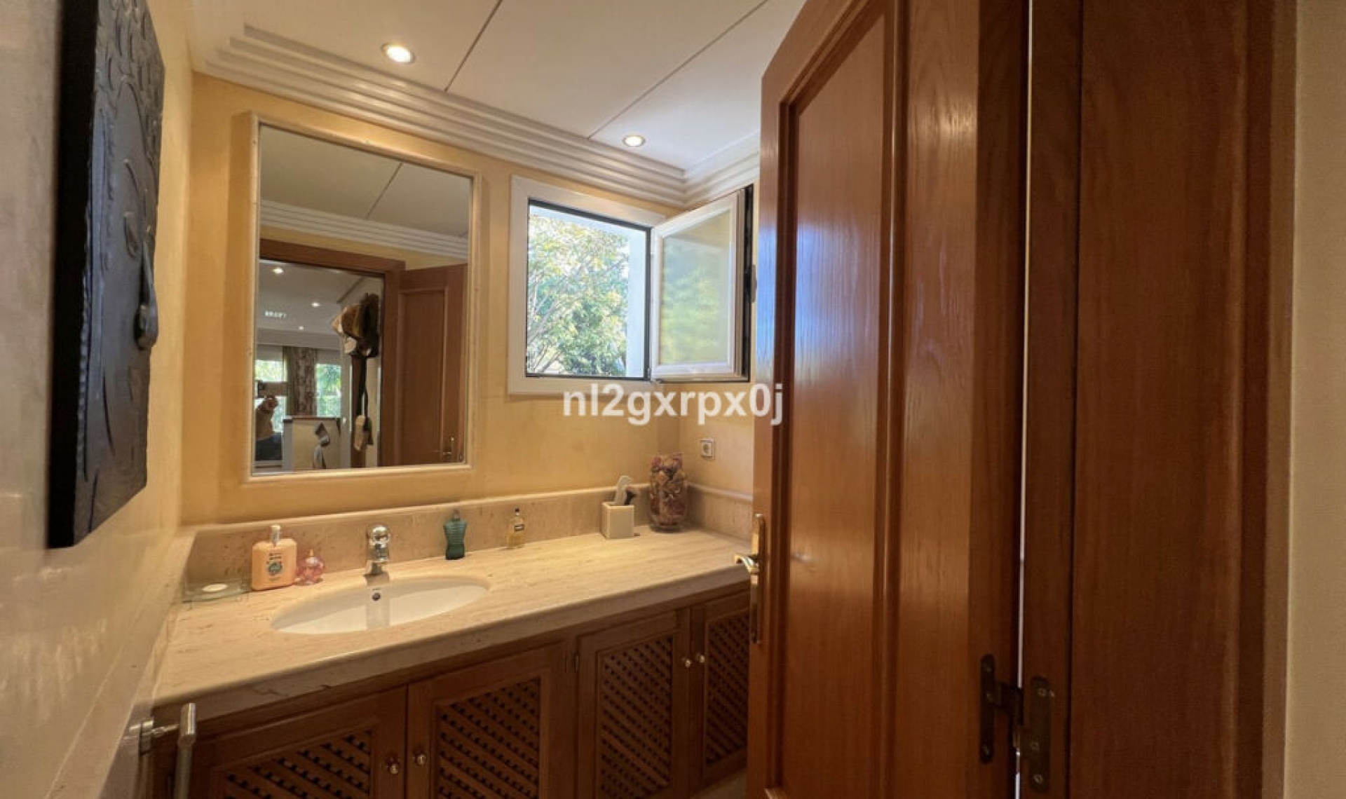Resale - House -
Costalita