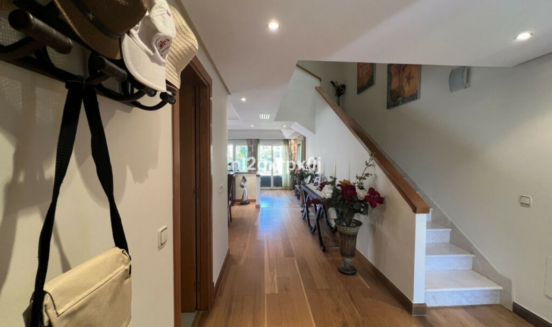 Resale - House -
Costalita