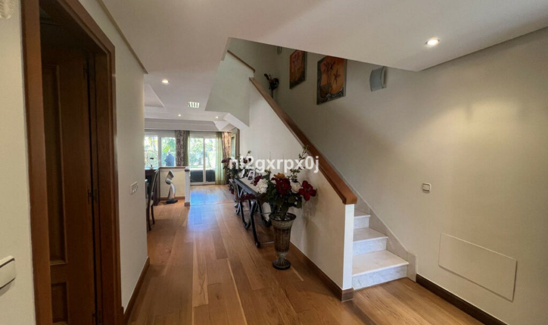 Resale - House -
Costalita