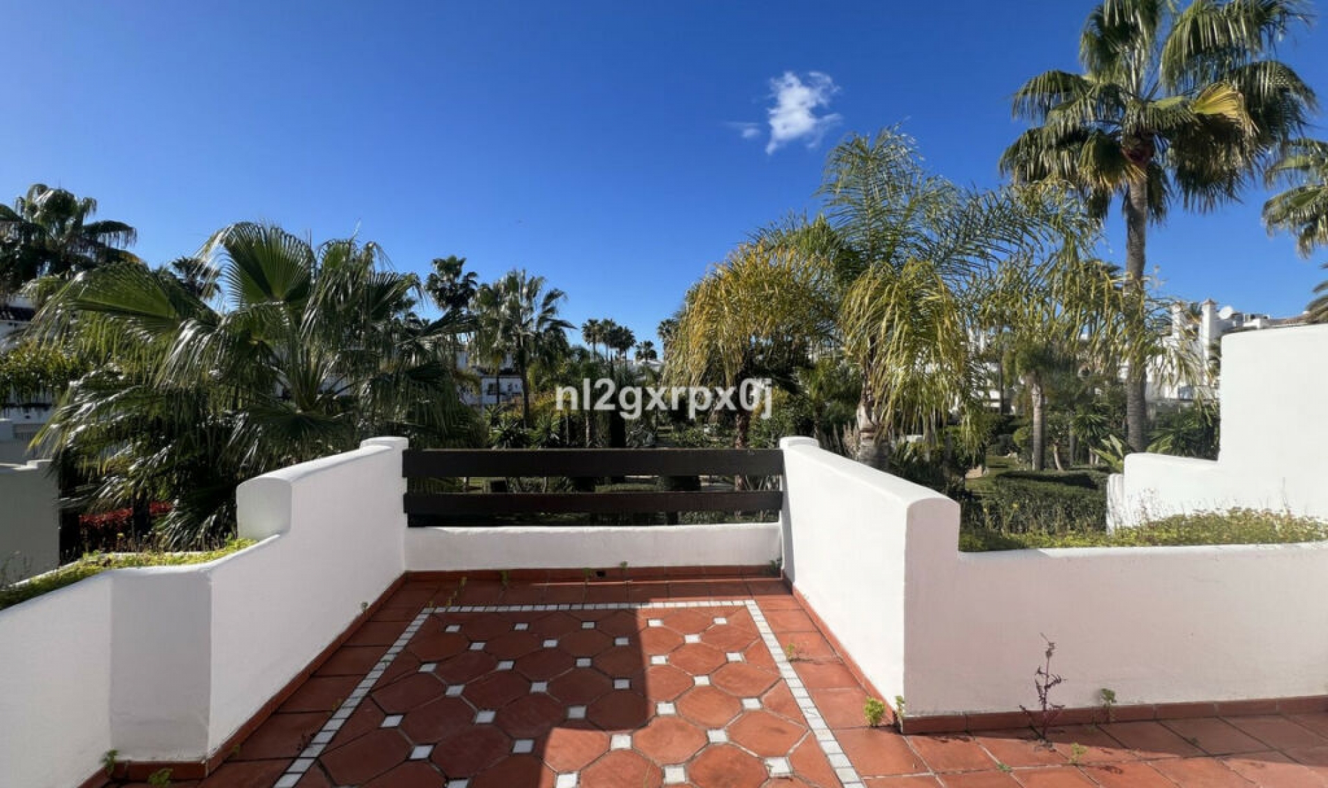 Resale - House -
Costalita