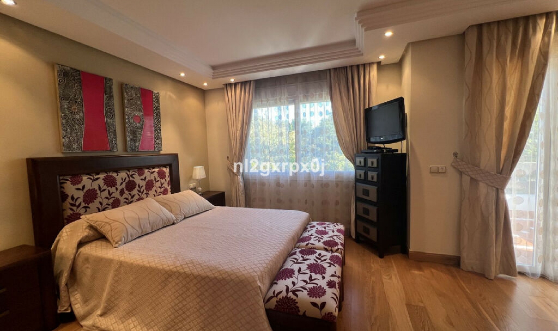 Resale - House -
Costalita