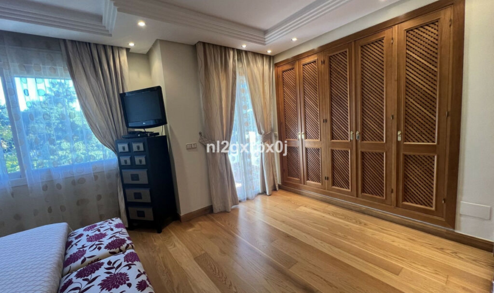 Resale - House -
Costalita