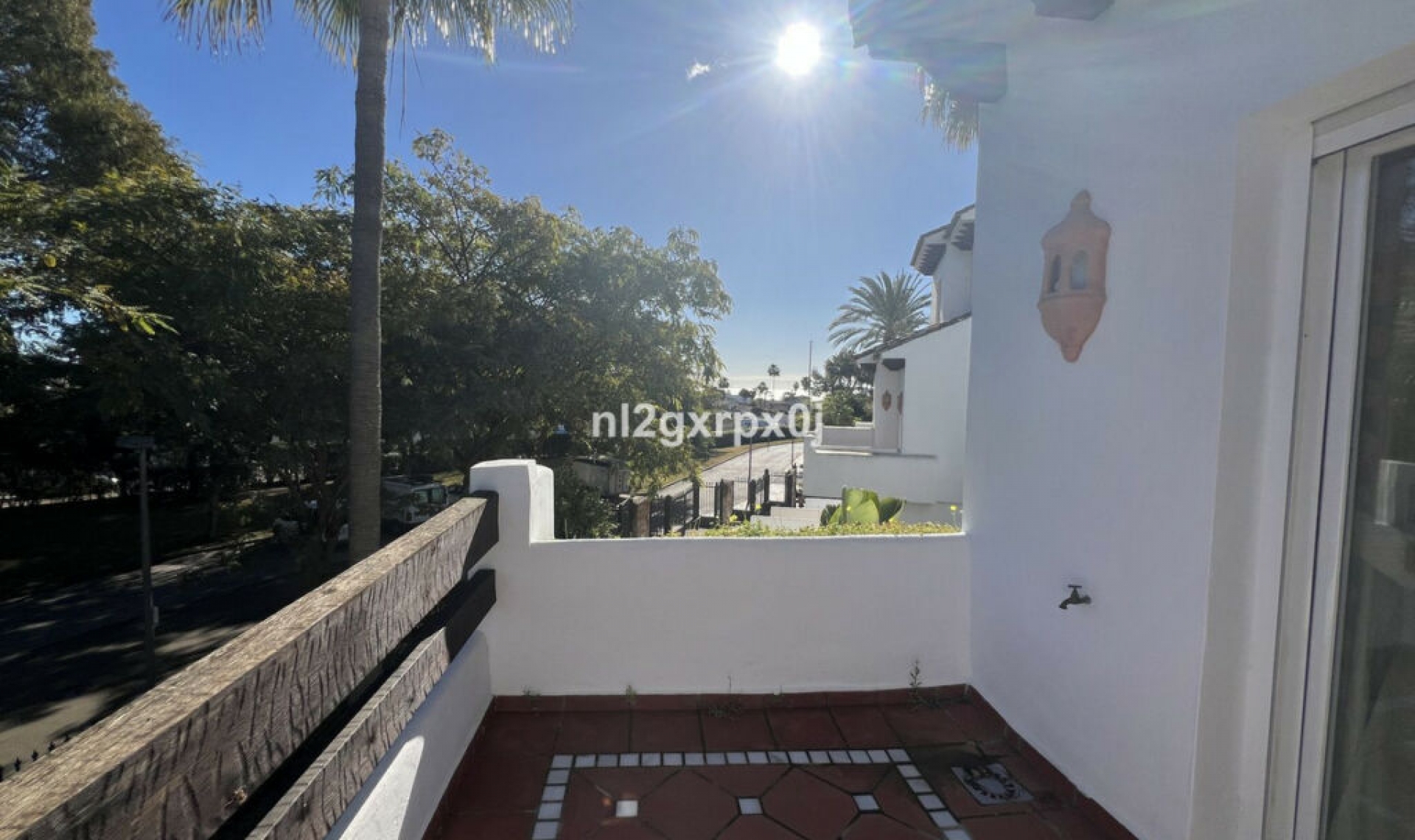 Resale - House -
Costalita