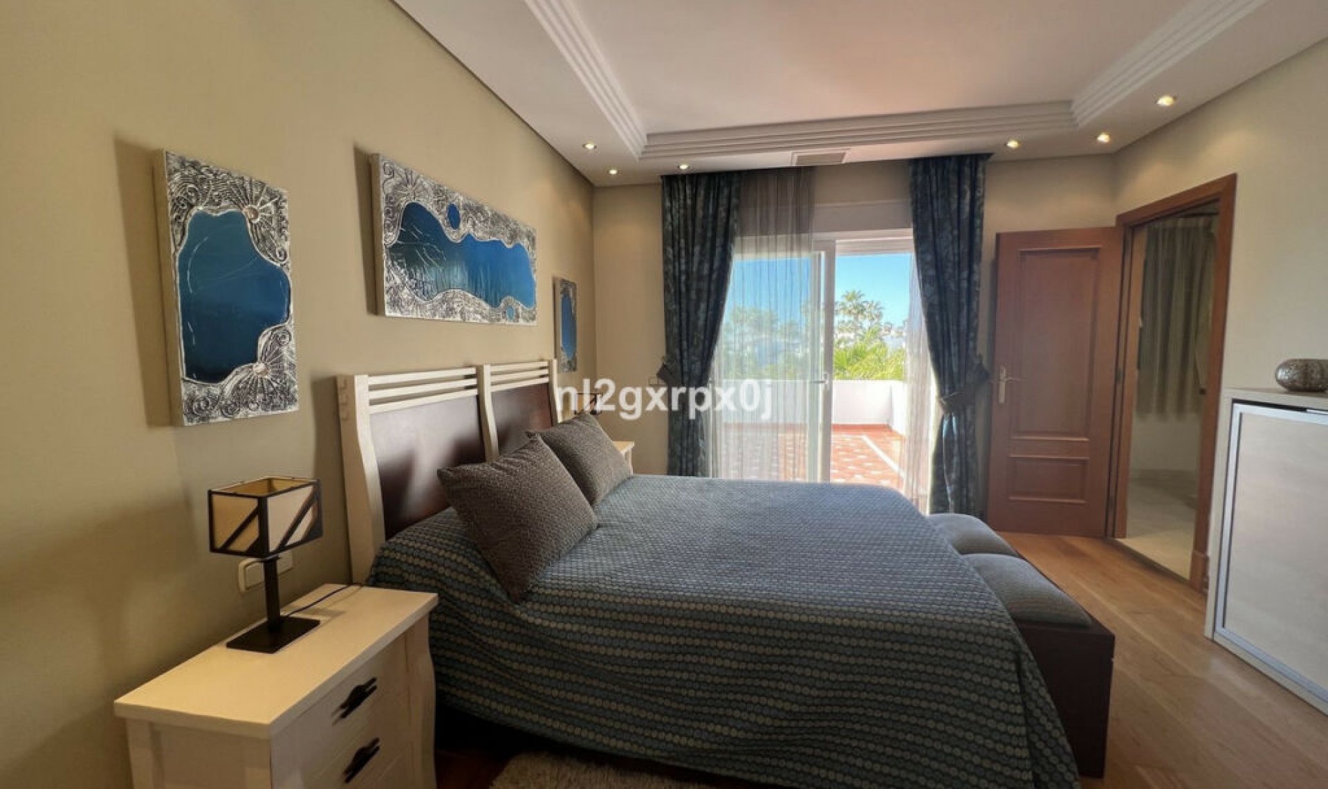 Resale - House -
Costalita