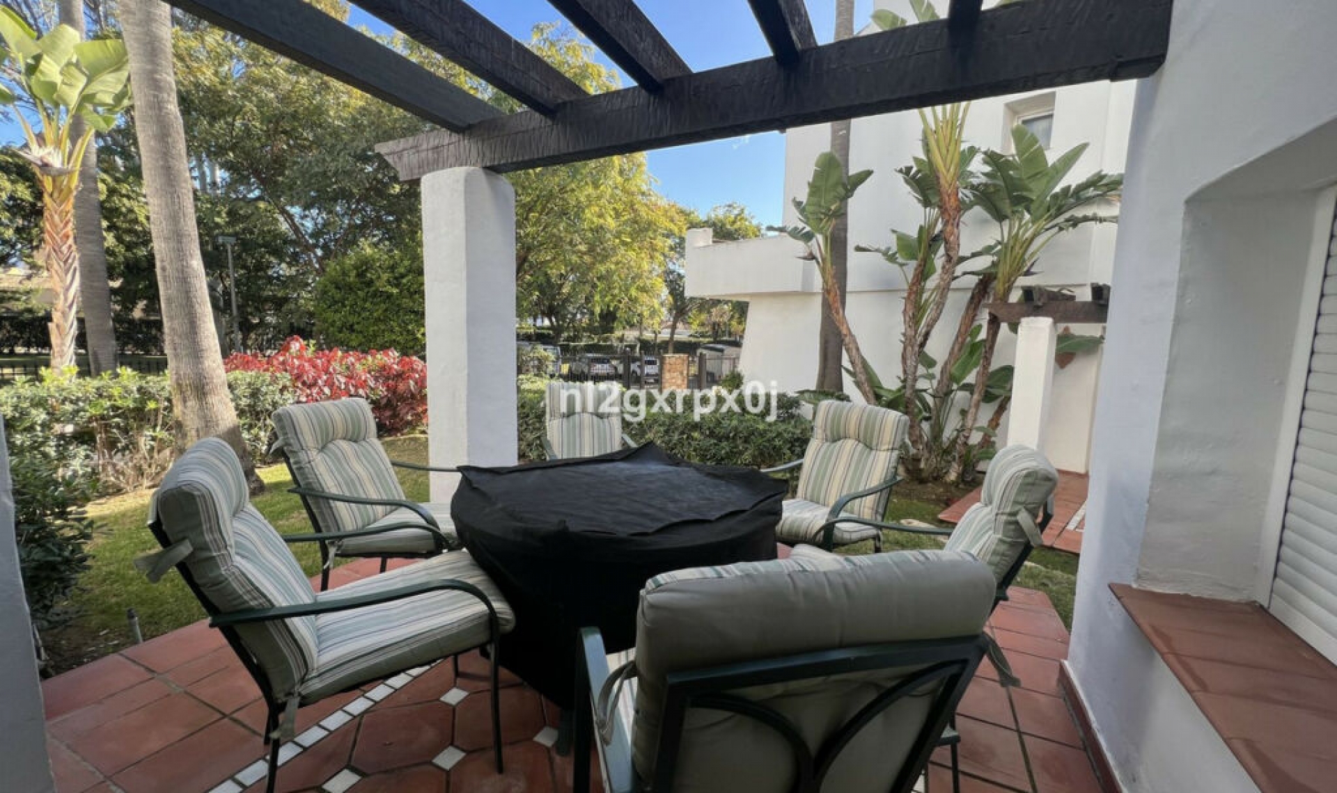 Resale - House -
Costalita