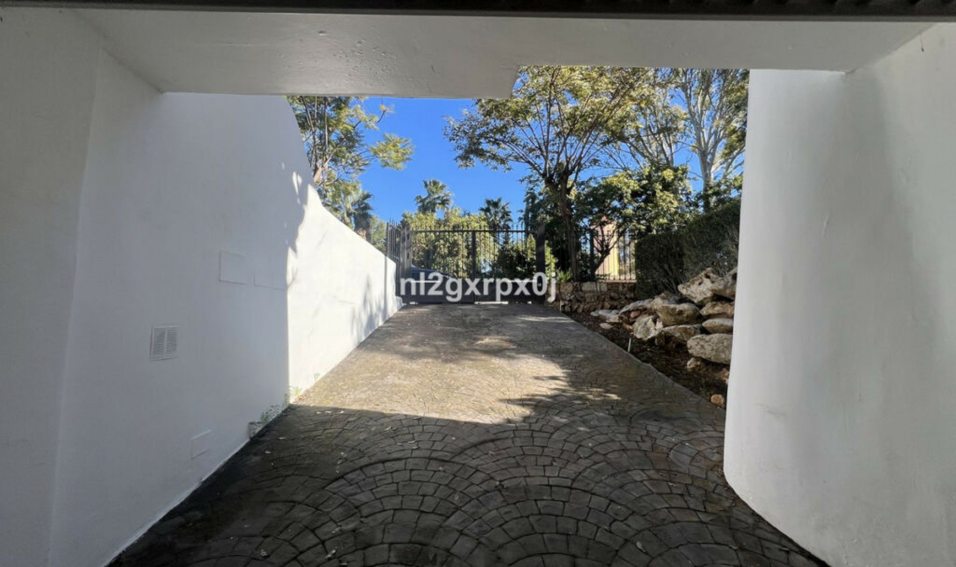 Resale - House -
Costalita