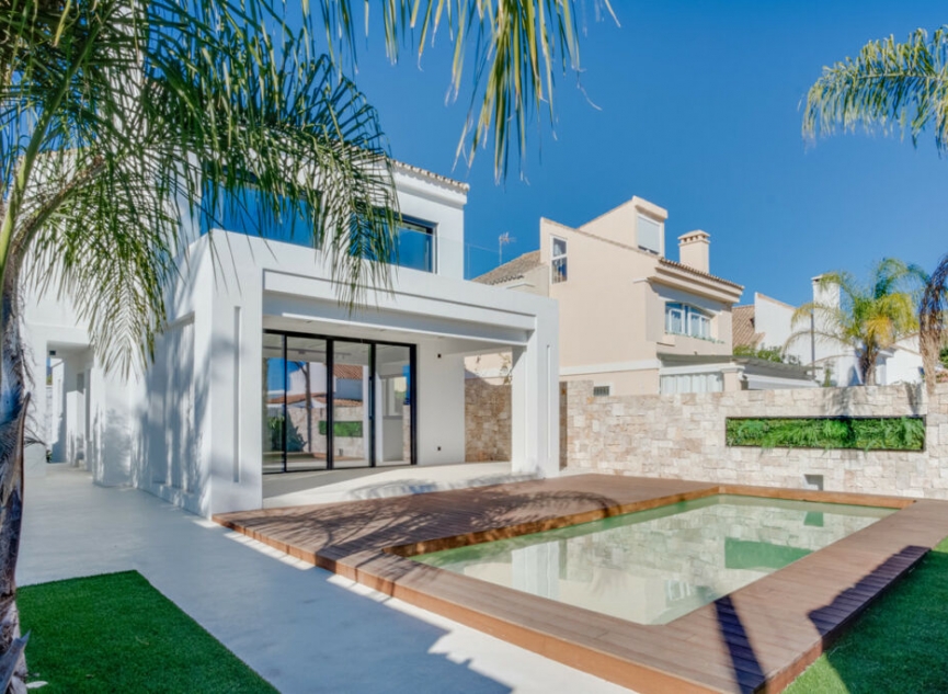 Resale - House -
Costalita