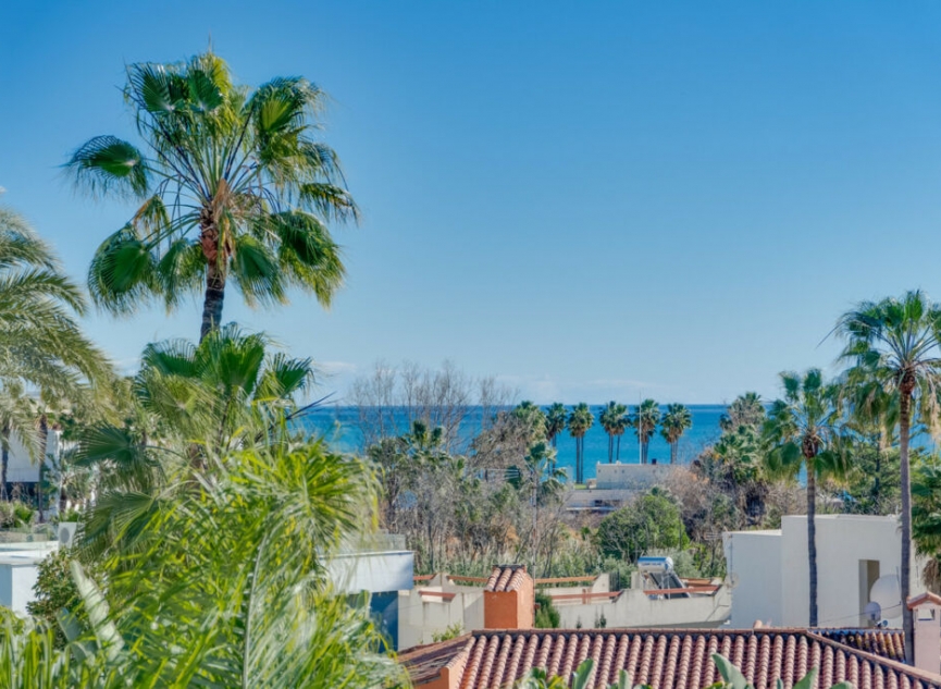 Resale - House -
Costalita