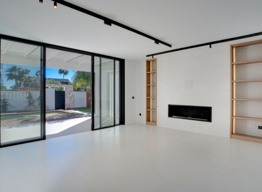 Resale - House -
Costalita