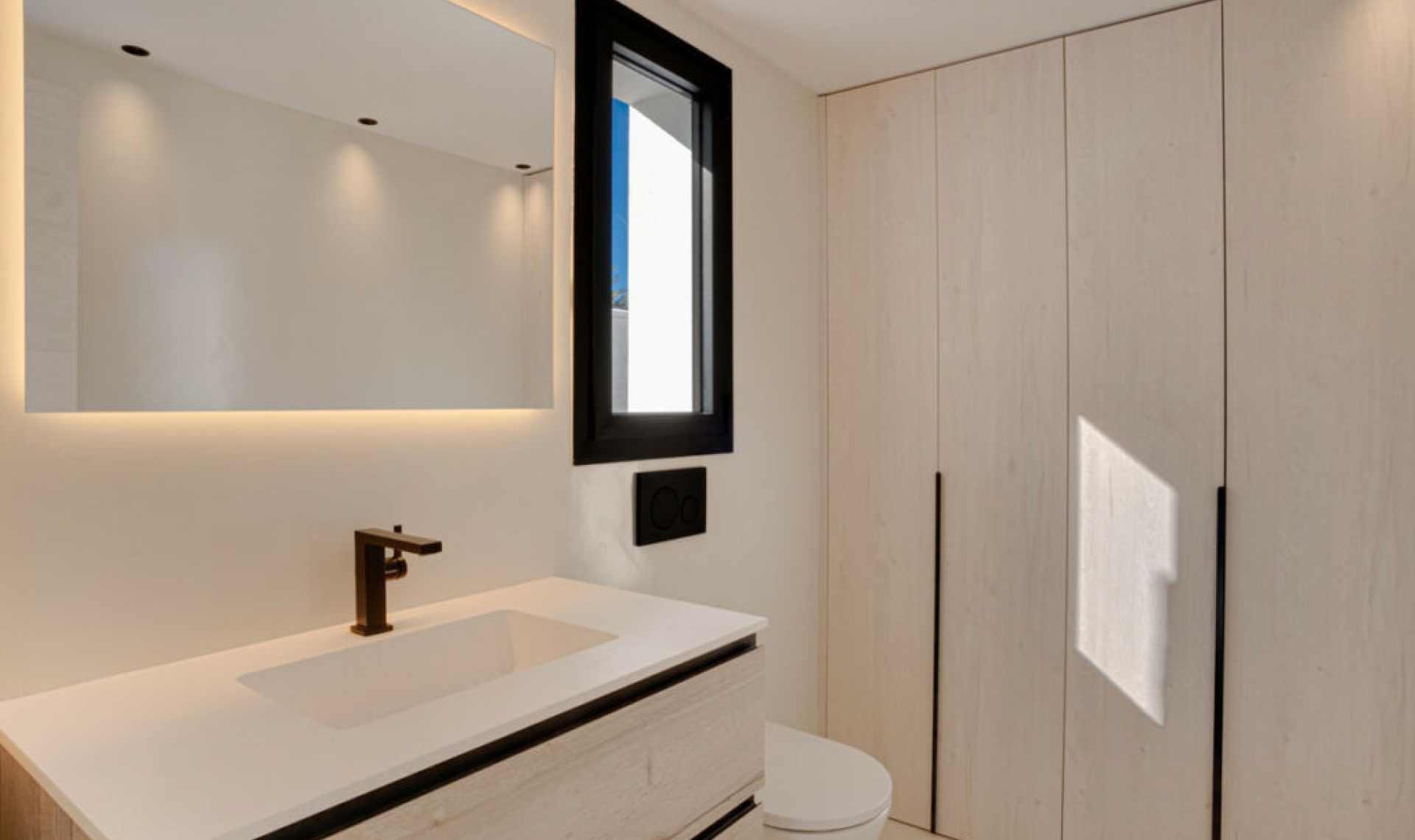 Resale - House -
Costalita