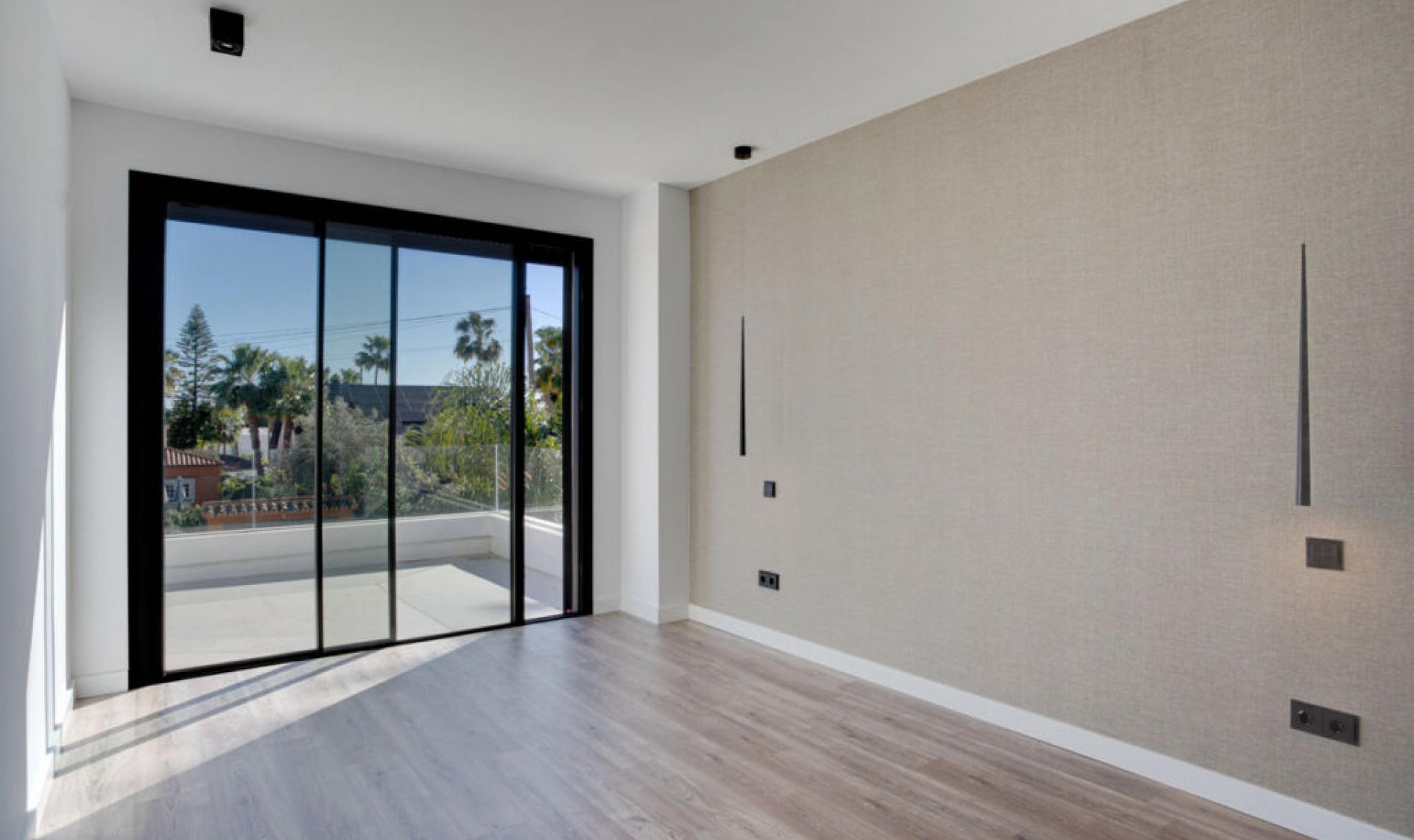 Resale - House -
Costalita