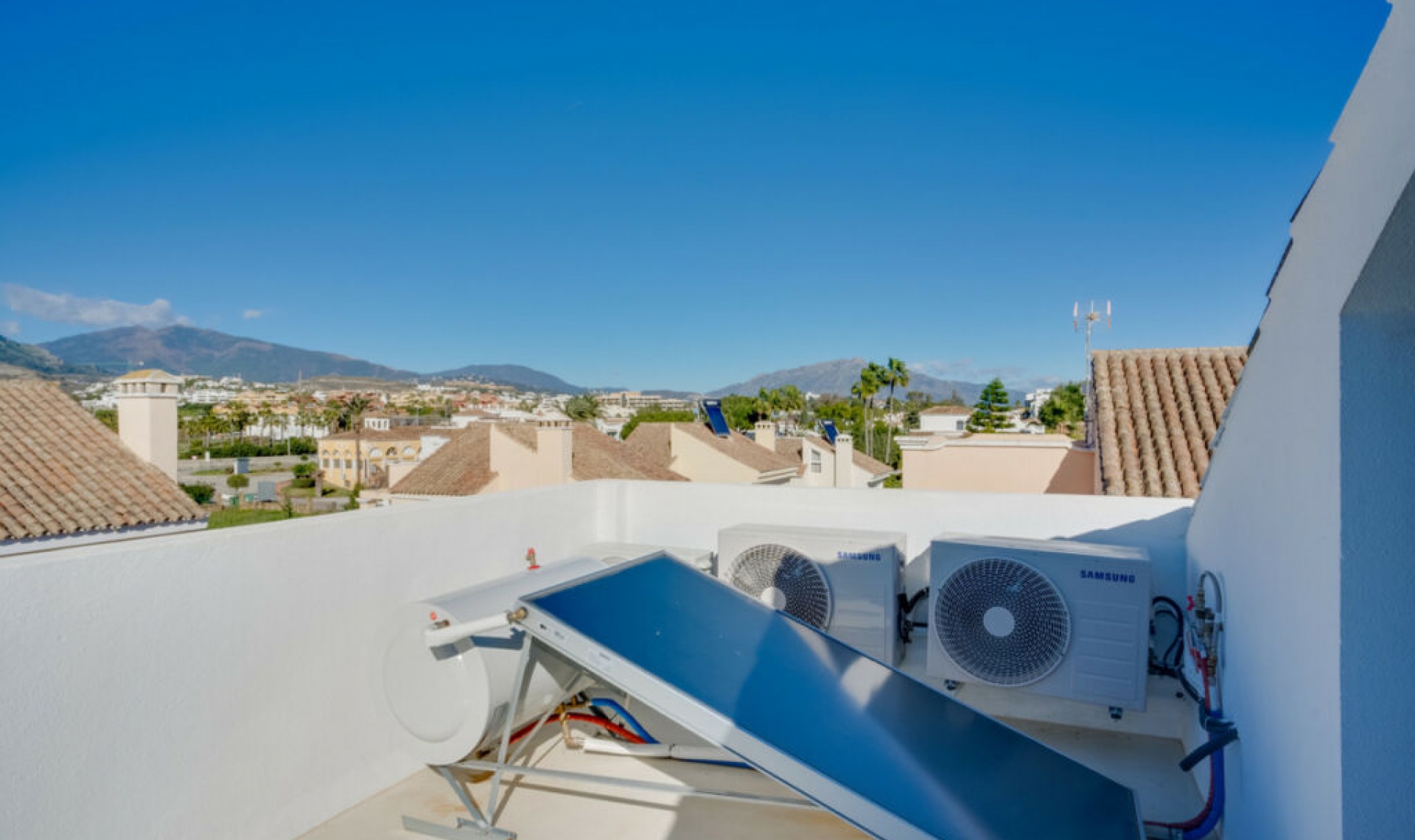 Resale - House -
Costalita