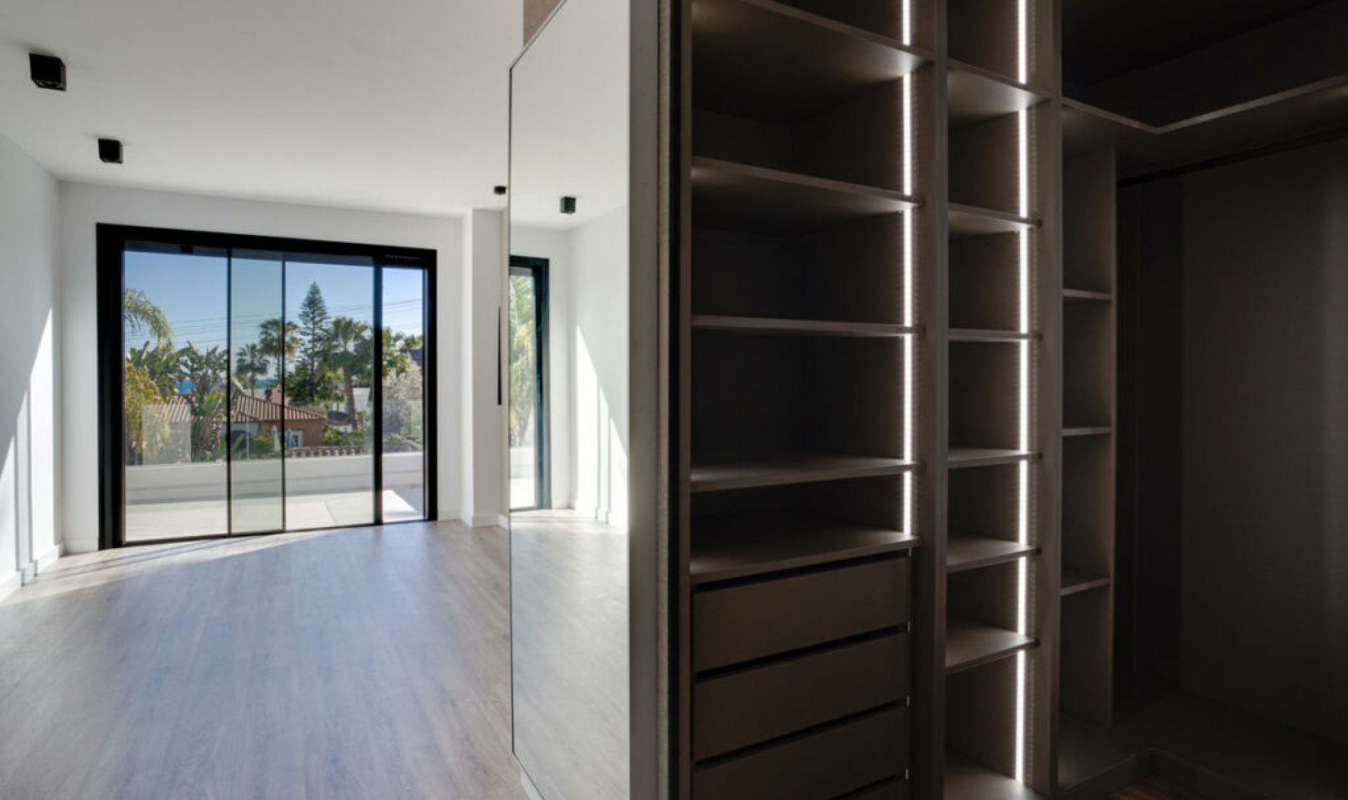 Resale - House -
Costalita