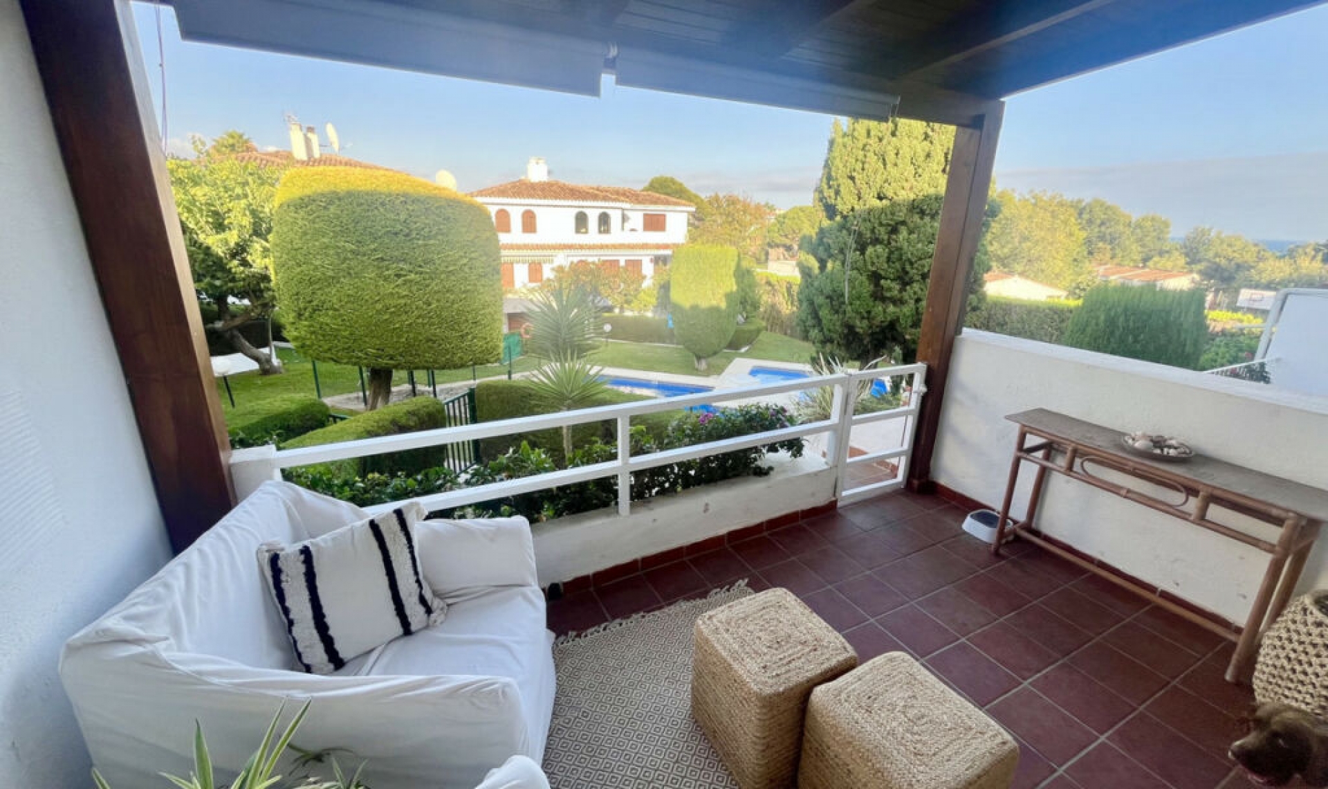 Resale - House -
Costalita