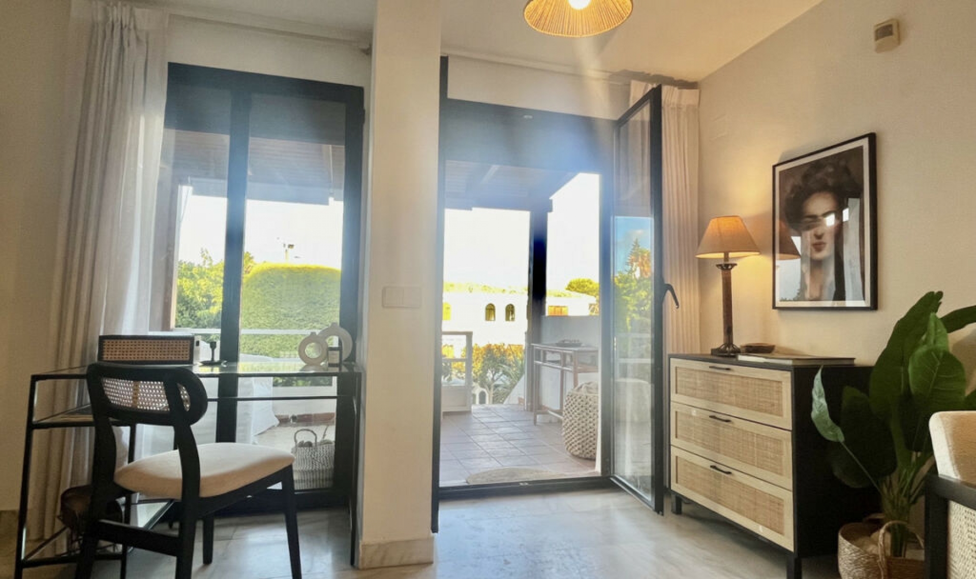 Resale - House -
Costalita