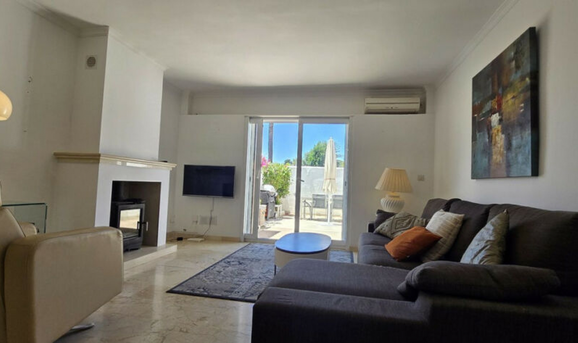 Resale - House -
Costalita