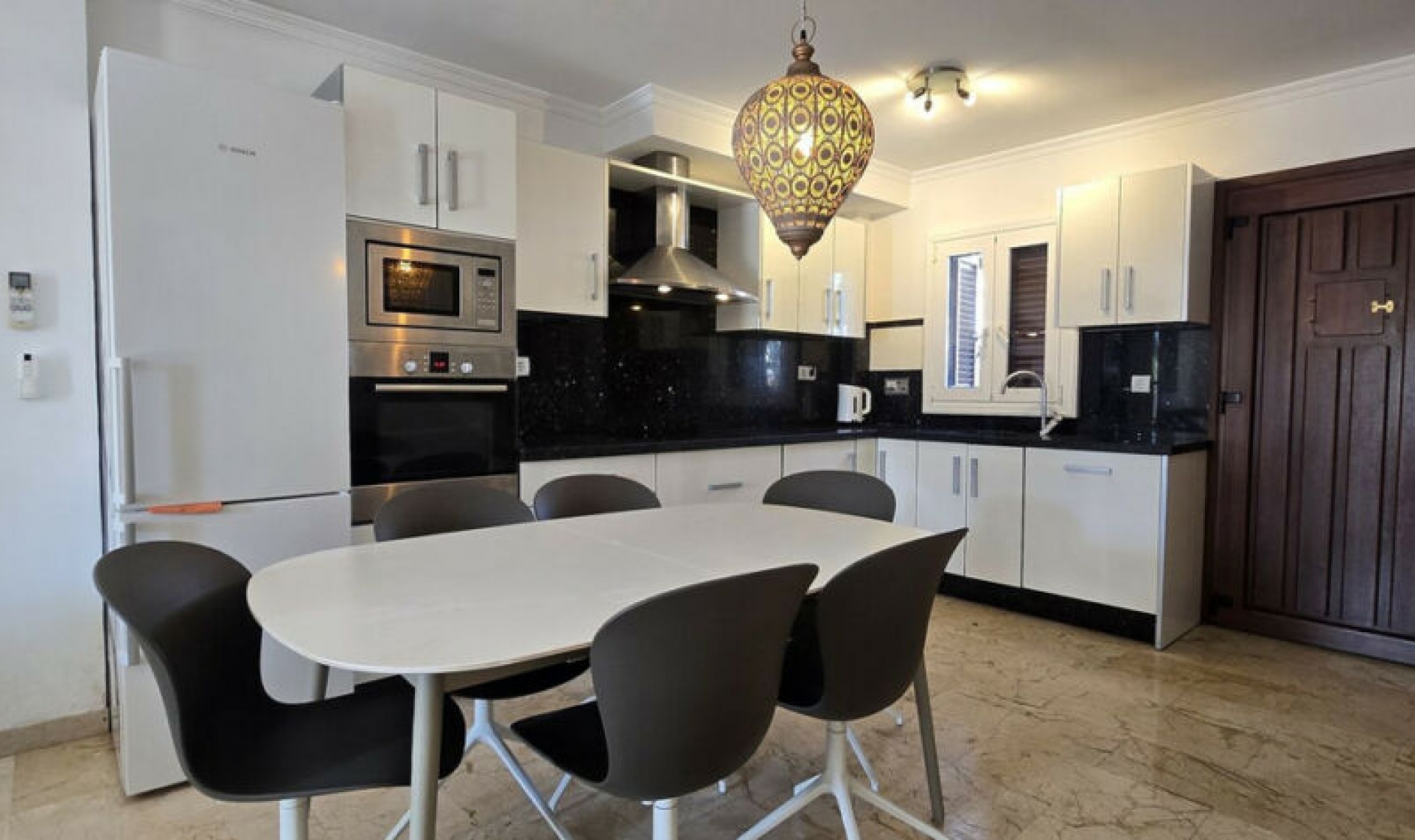 Resale - House -
Costalita