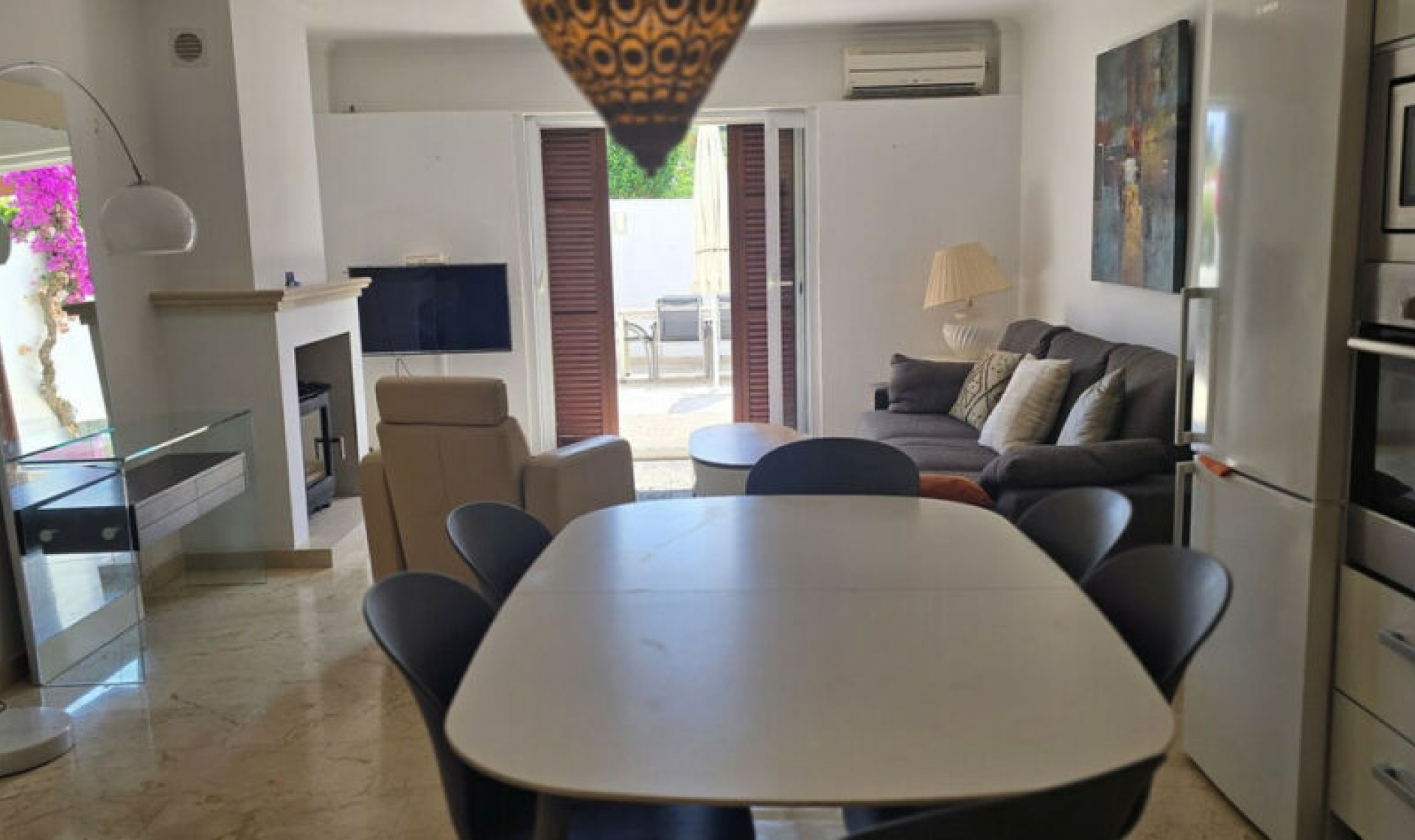 Resale - House -
Costalita