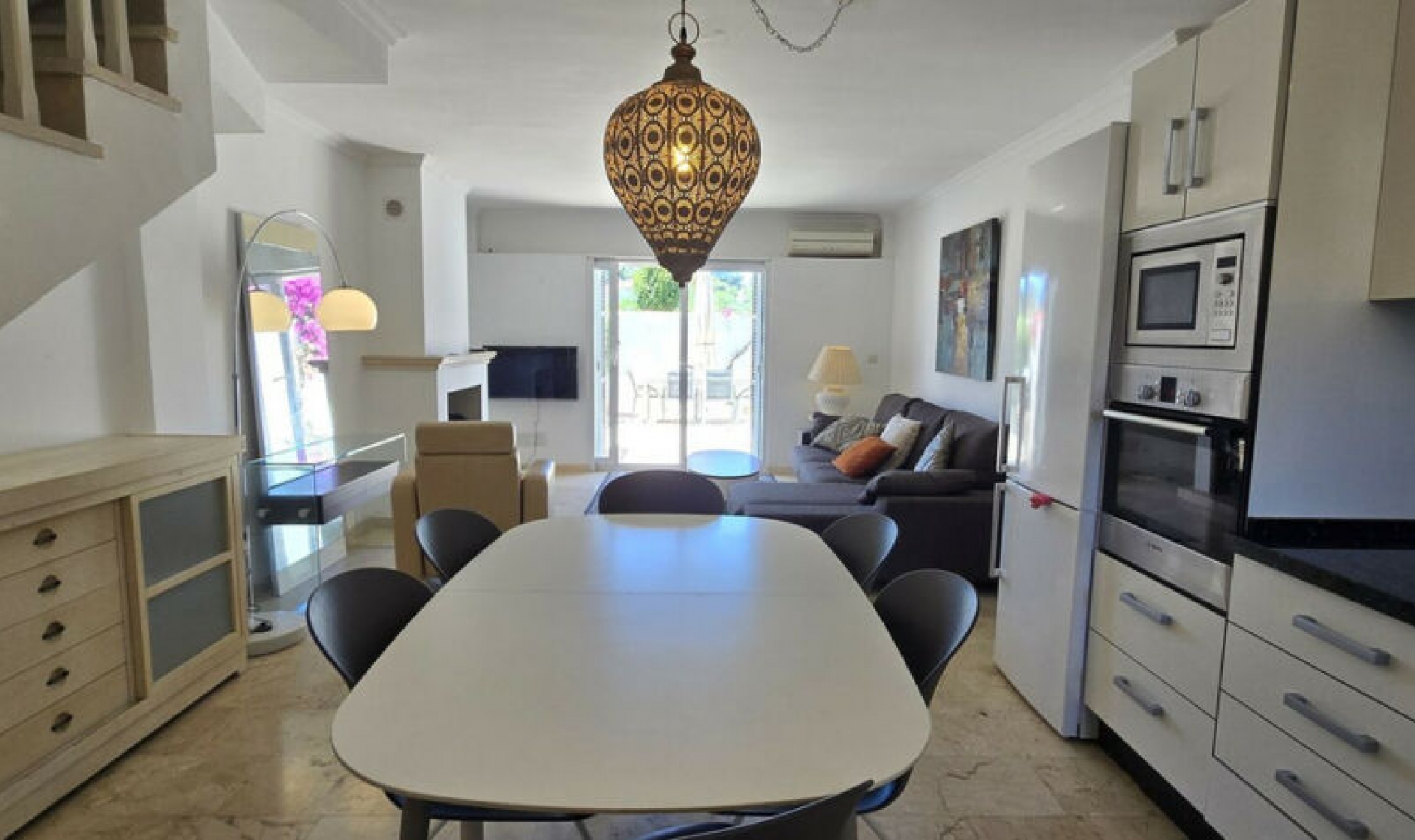 Resale - House -
Costalita