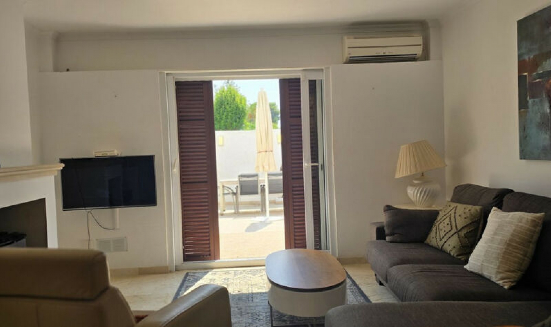 Resale - House -
Costalita