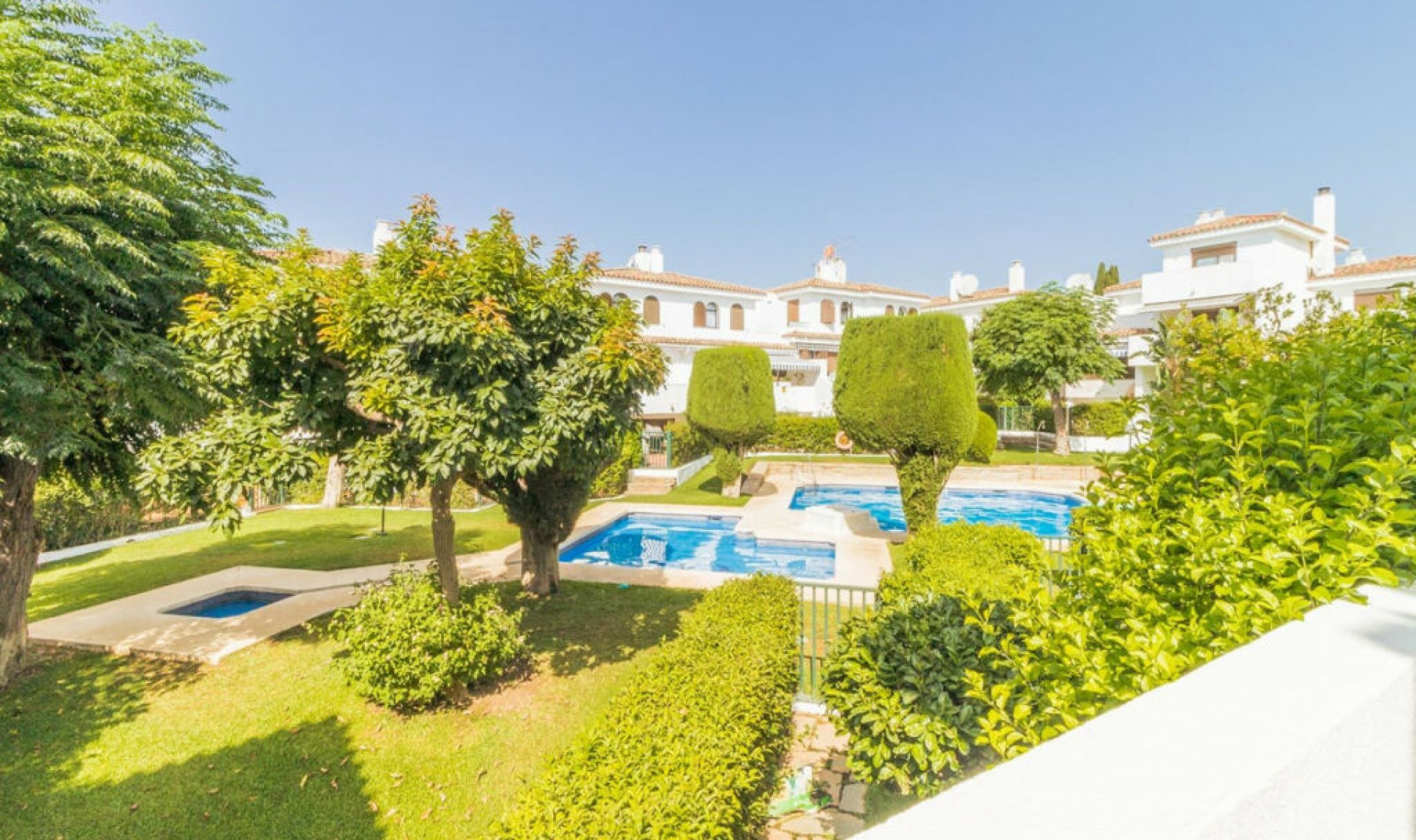 Resale - House -
Costalita