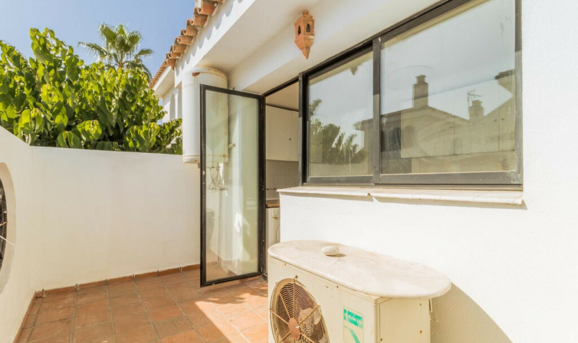 Resale - House -
Costalita