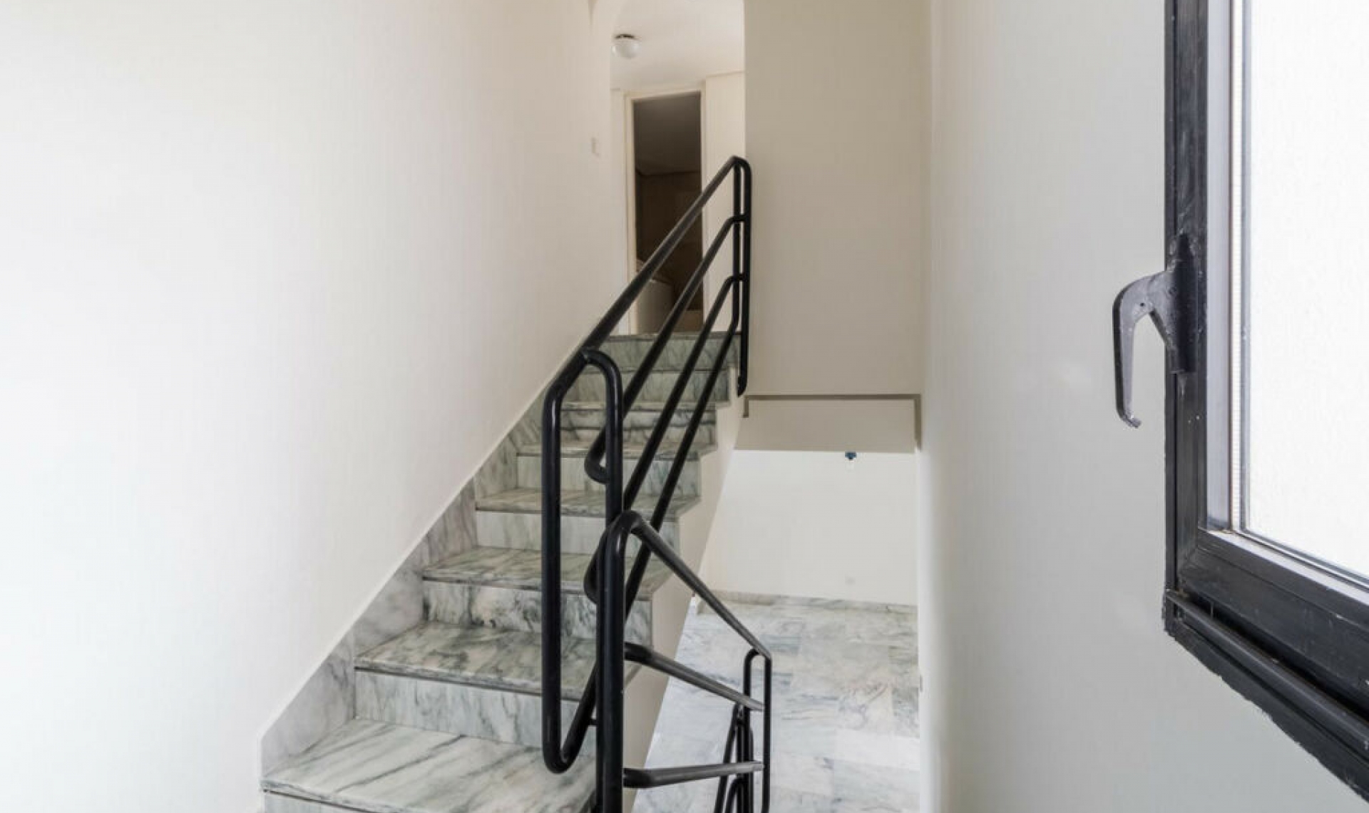 Resale - House -
Costalita