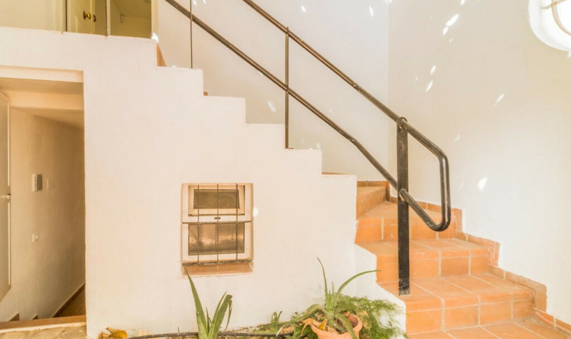 Resale - House -
Costalita