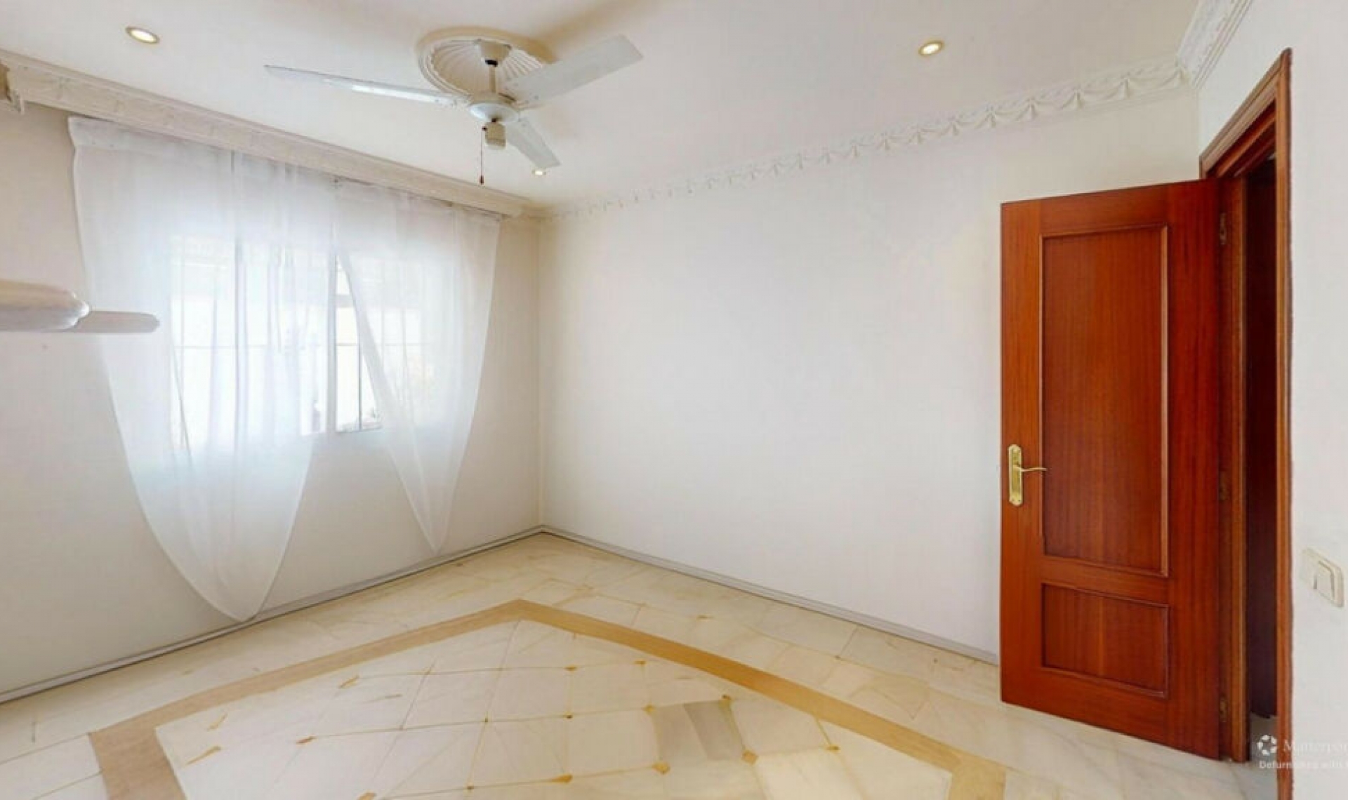 Resale - House -
Costalita