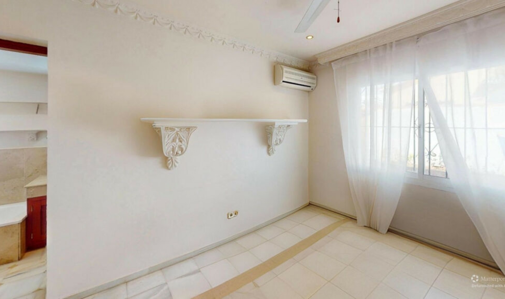 Resale - House -
Costalita