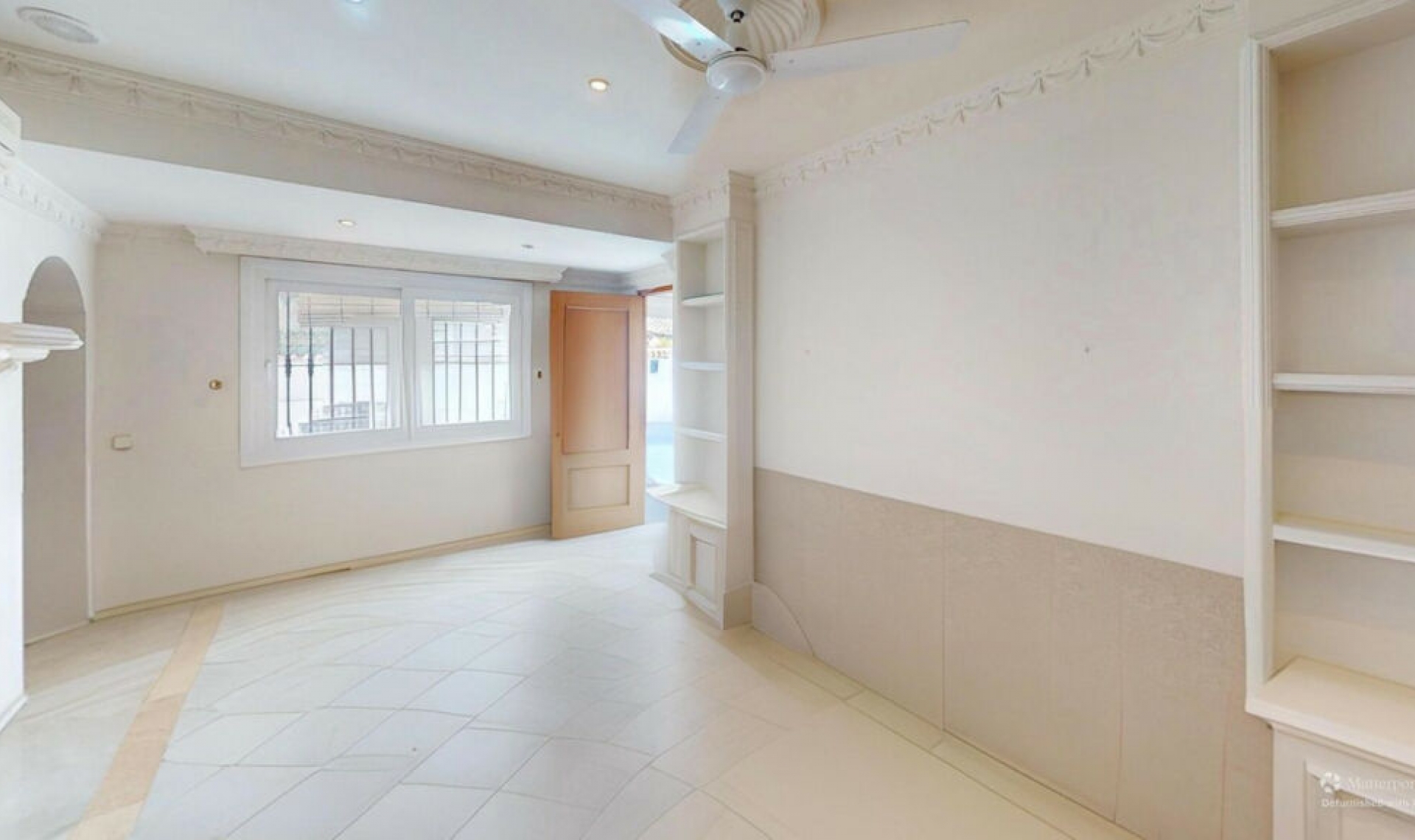 Resale - House -
Costalita