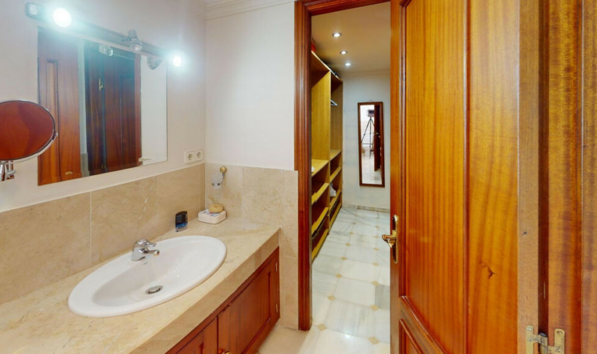 Resale - House -
Costalita