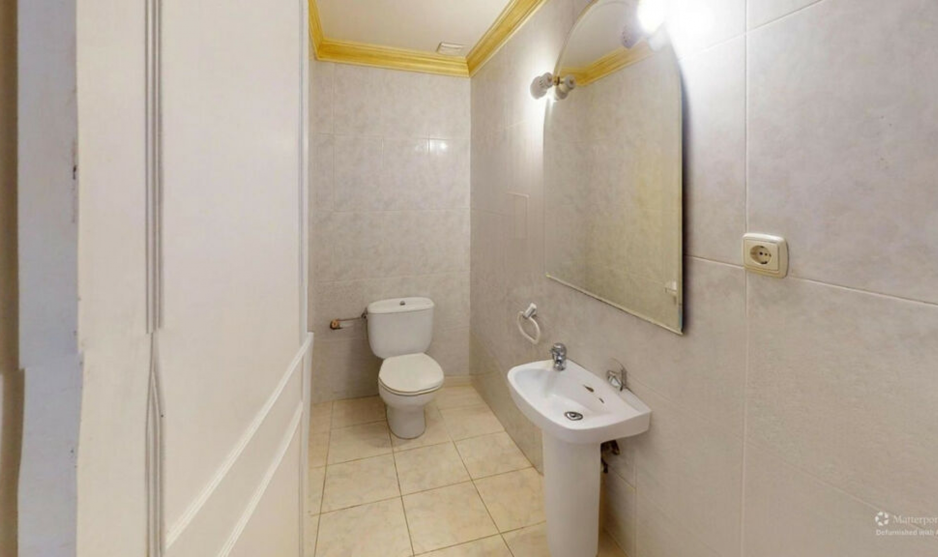 Resale - House -
Costalita