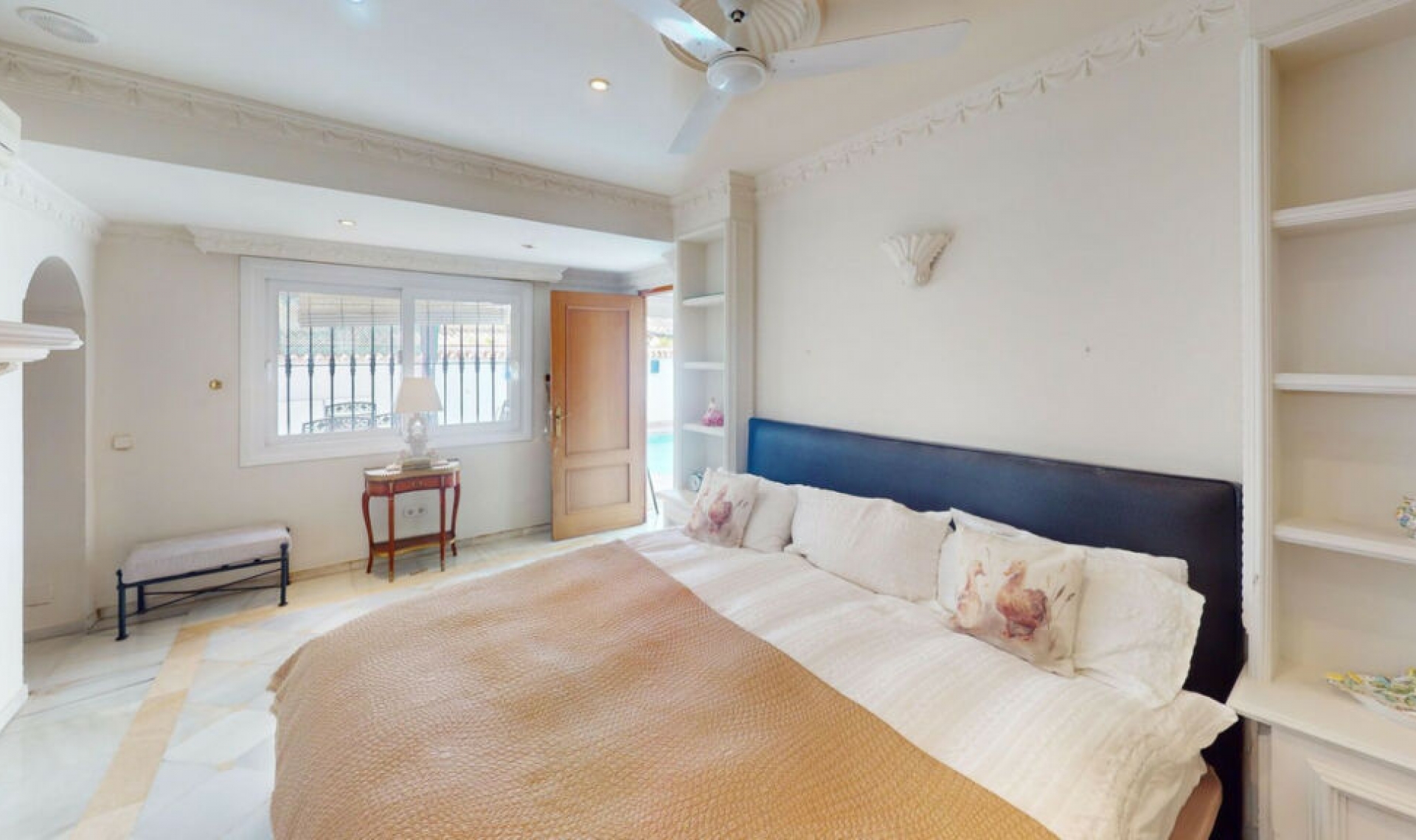 Resale - House -
Costalita