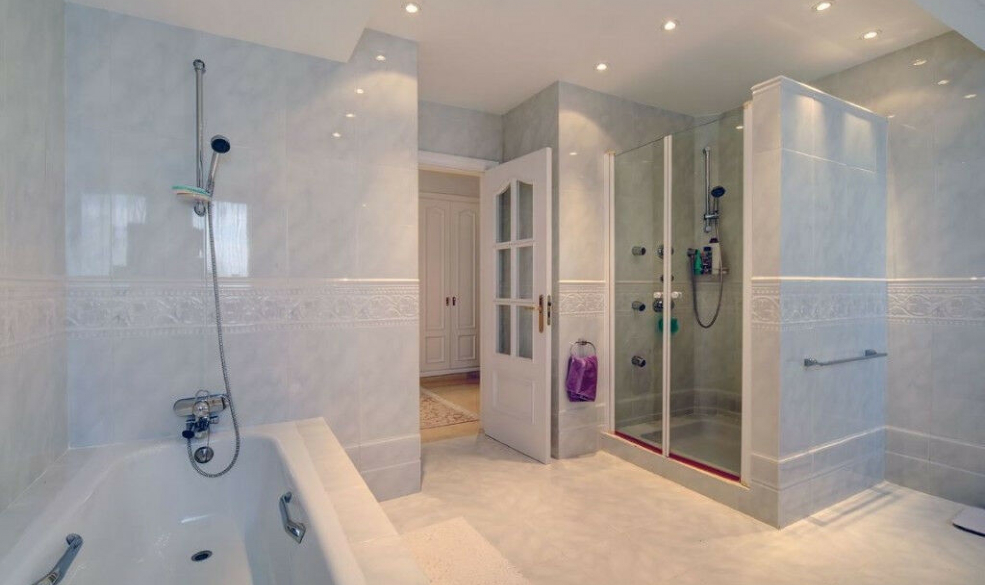 Resale - House -
Costalita