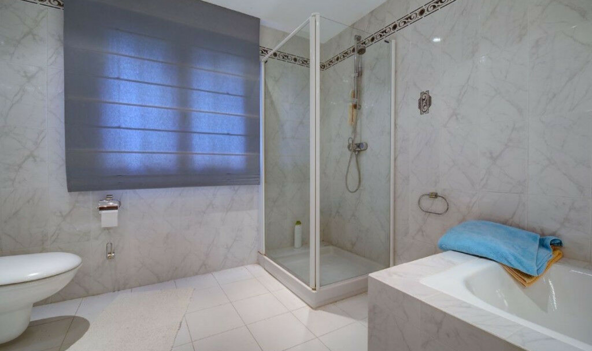 Resale - House -
Costalita