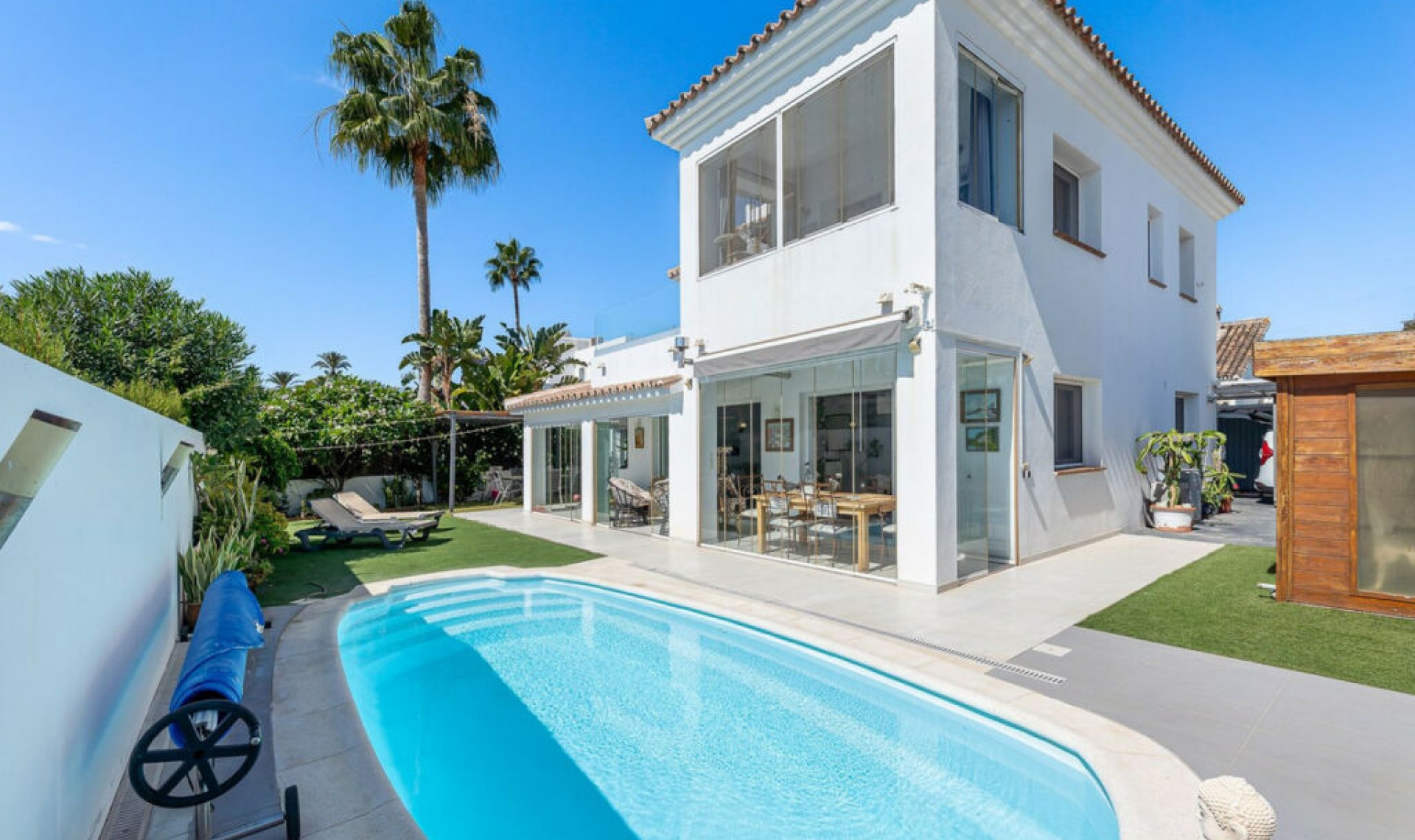 Resale - House -
Costalita