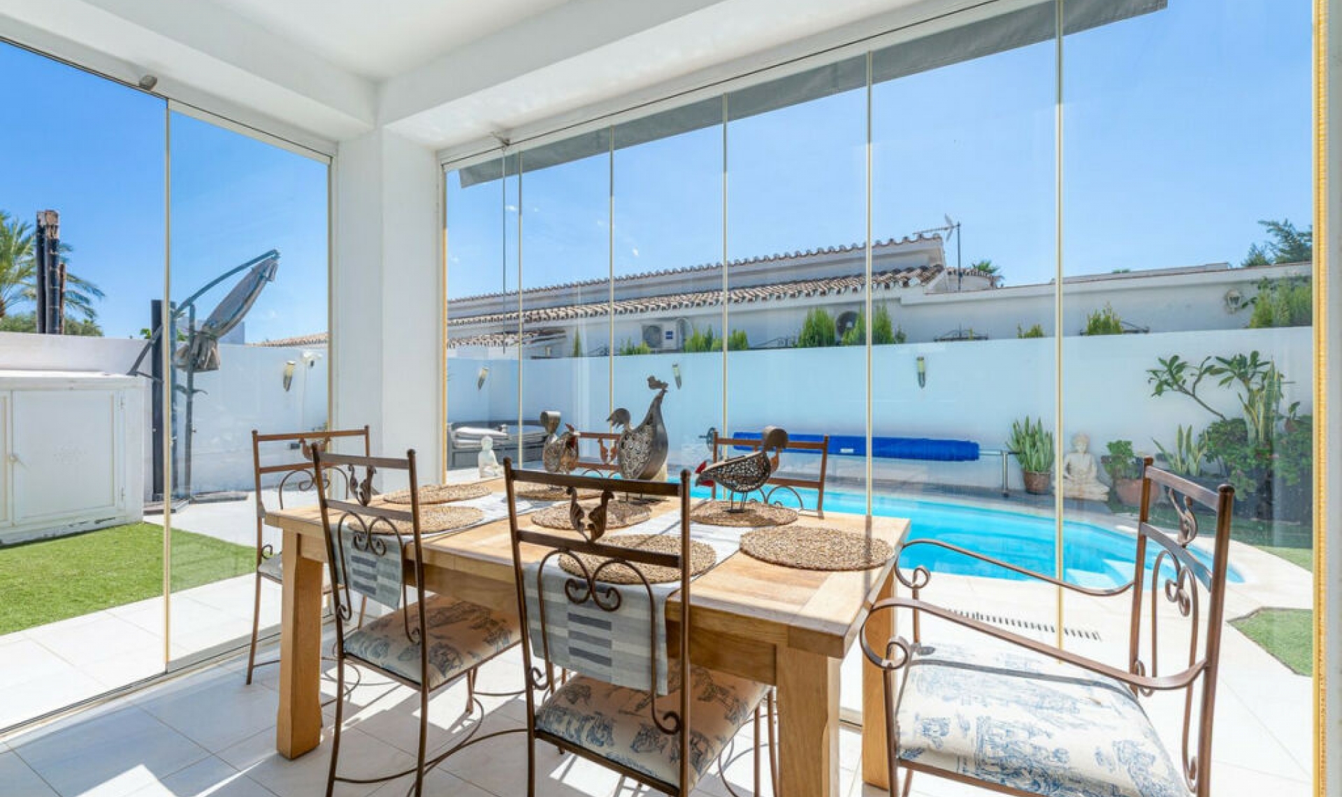 Resale - House -
Costalita