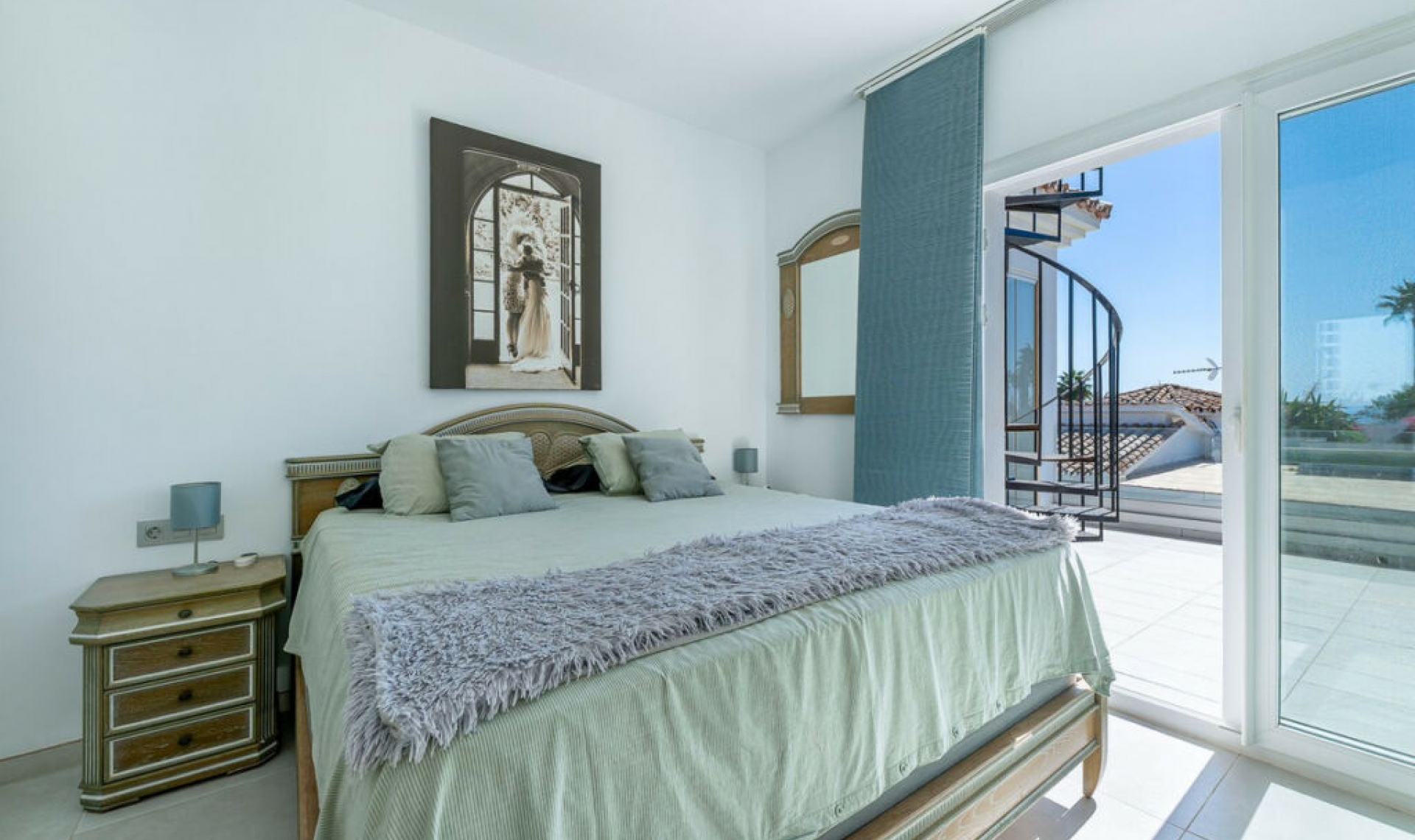Resale - House -
Costalita