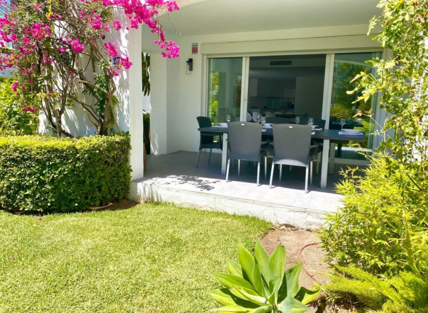 Resale - House -
Costalita