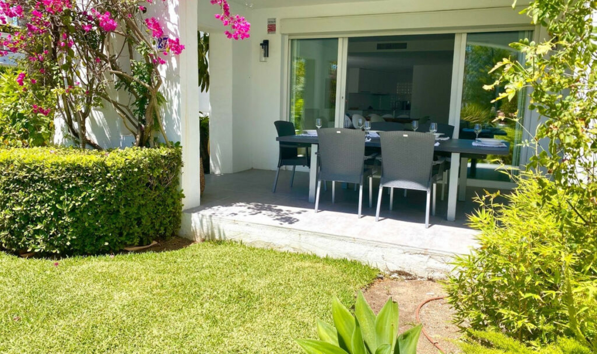 Resale - House -
Costalita