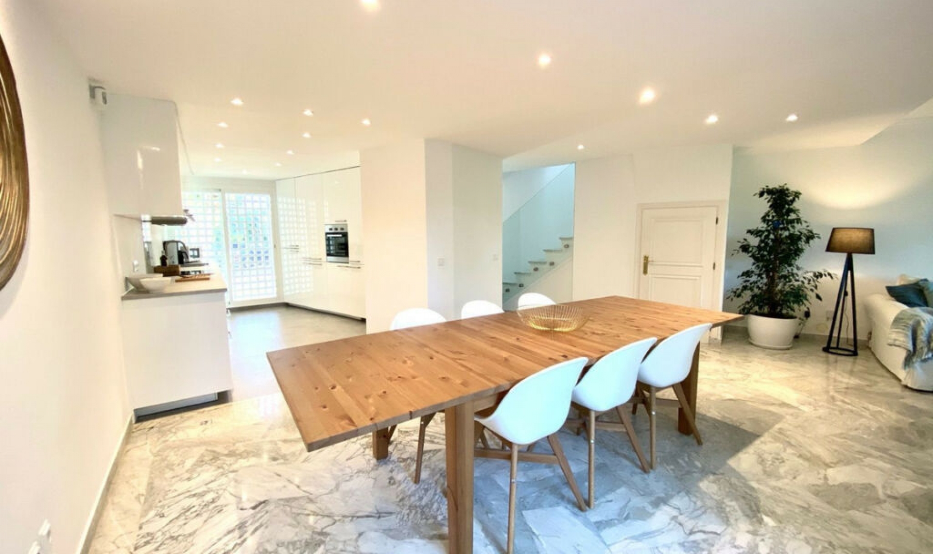 Resale - House -
Costalita