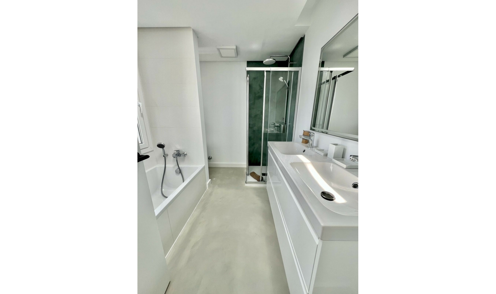 Resale - House -
Costalita