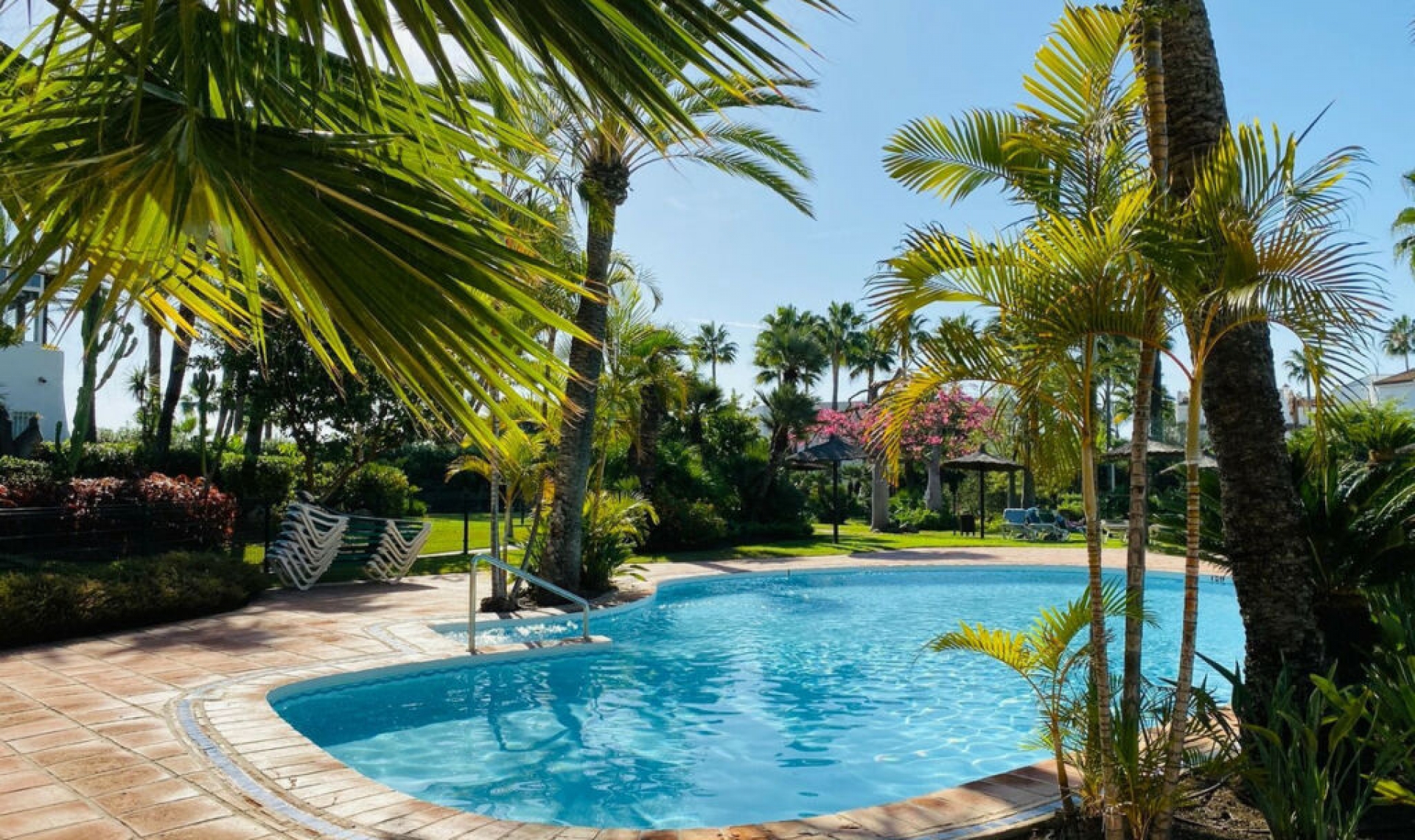 Resale - House -
Costalita